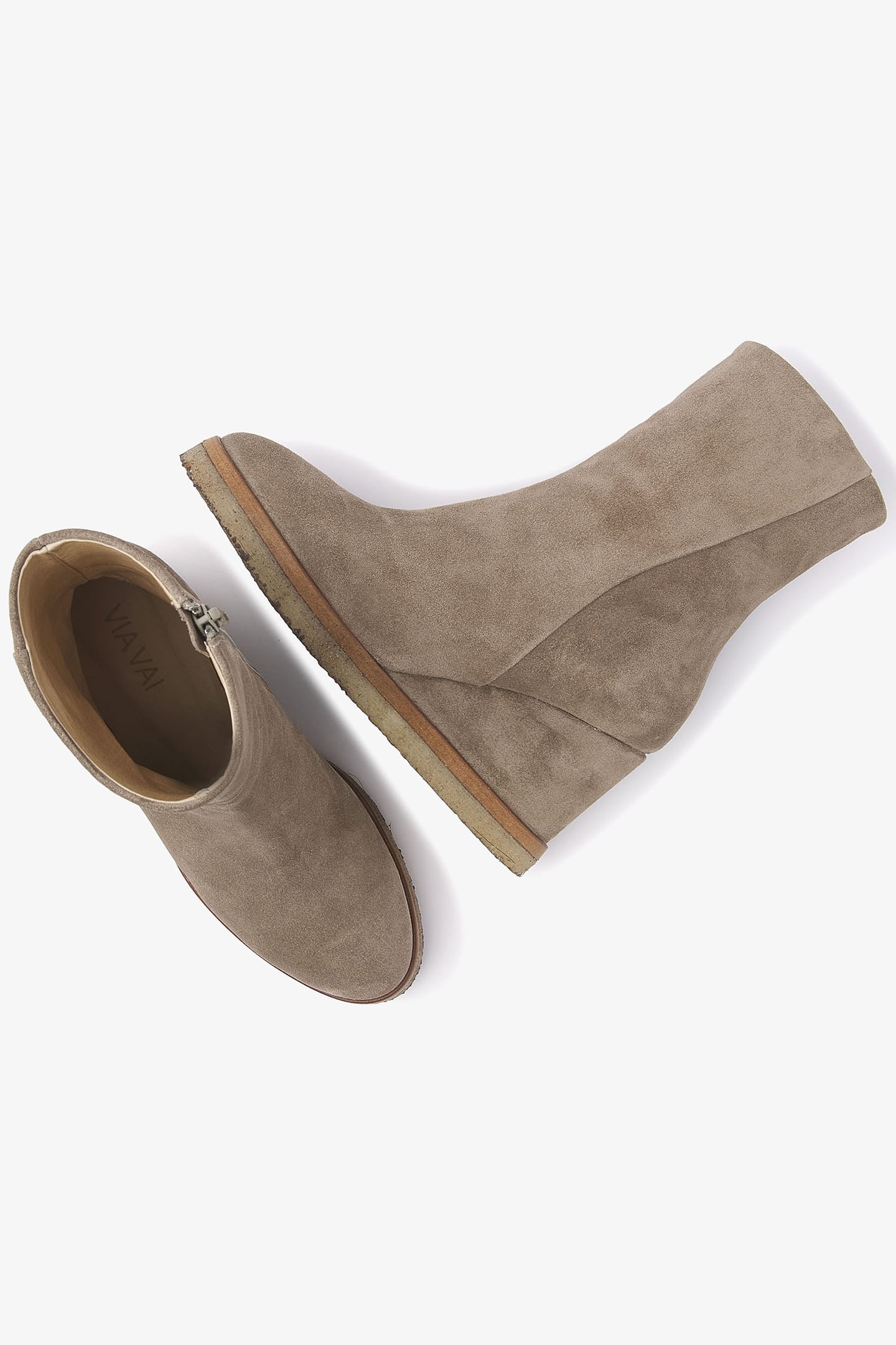 AURA MILEY GRAY 5