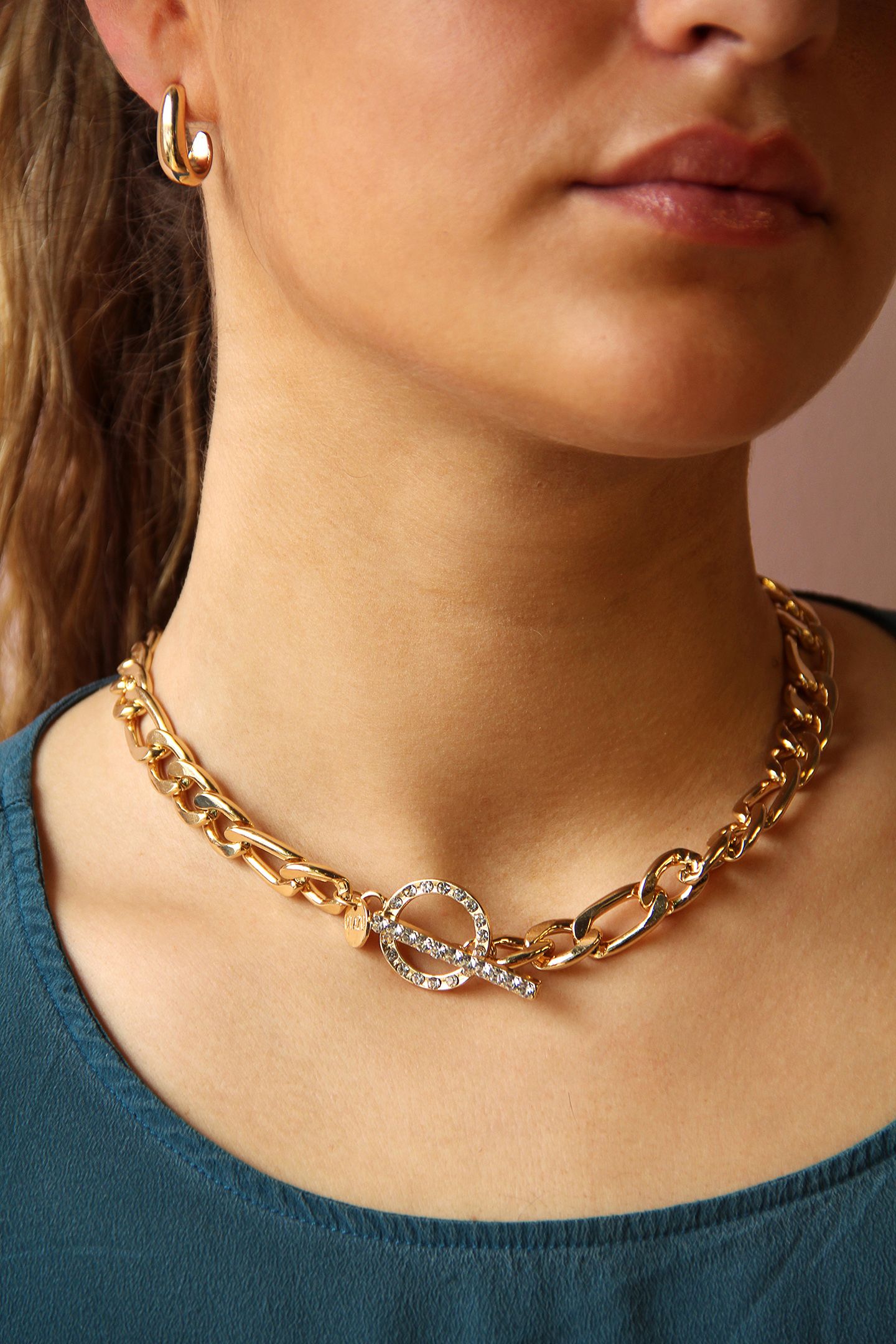 CRYSTAL LOCK NECKLACE 2