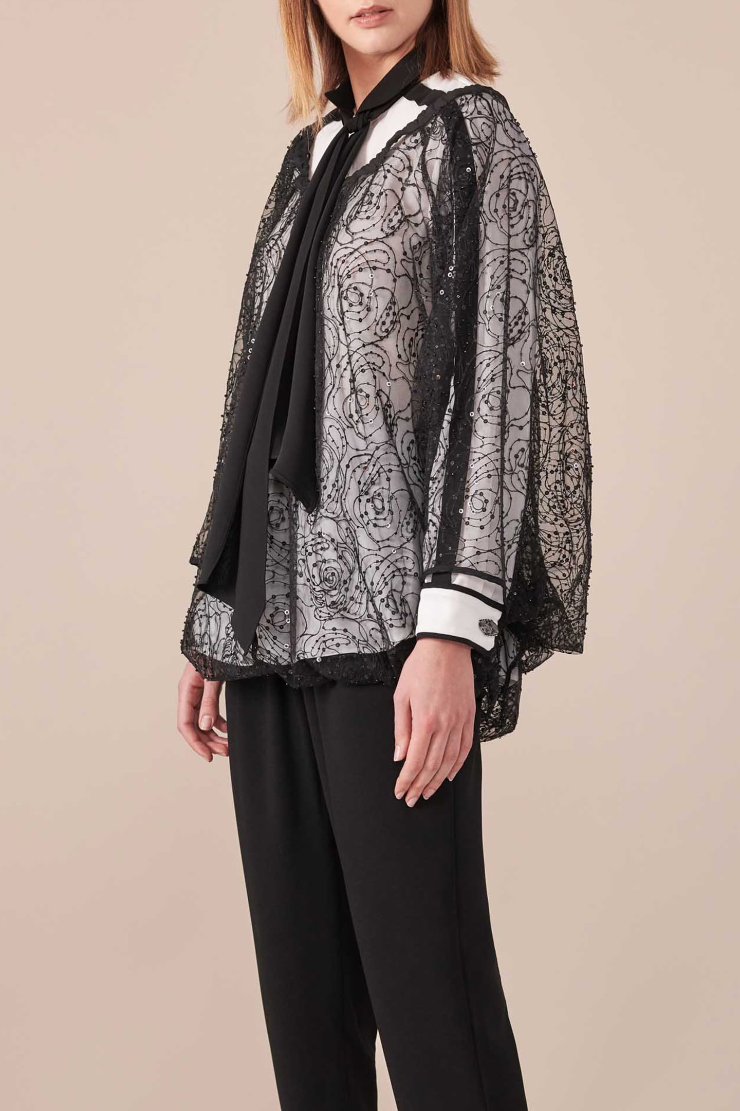 LOGANE BLOUSE BLACK 4