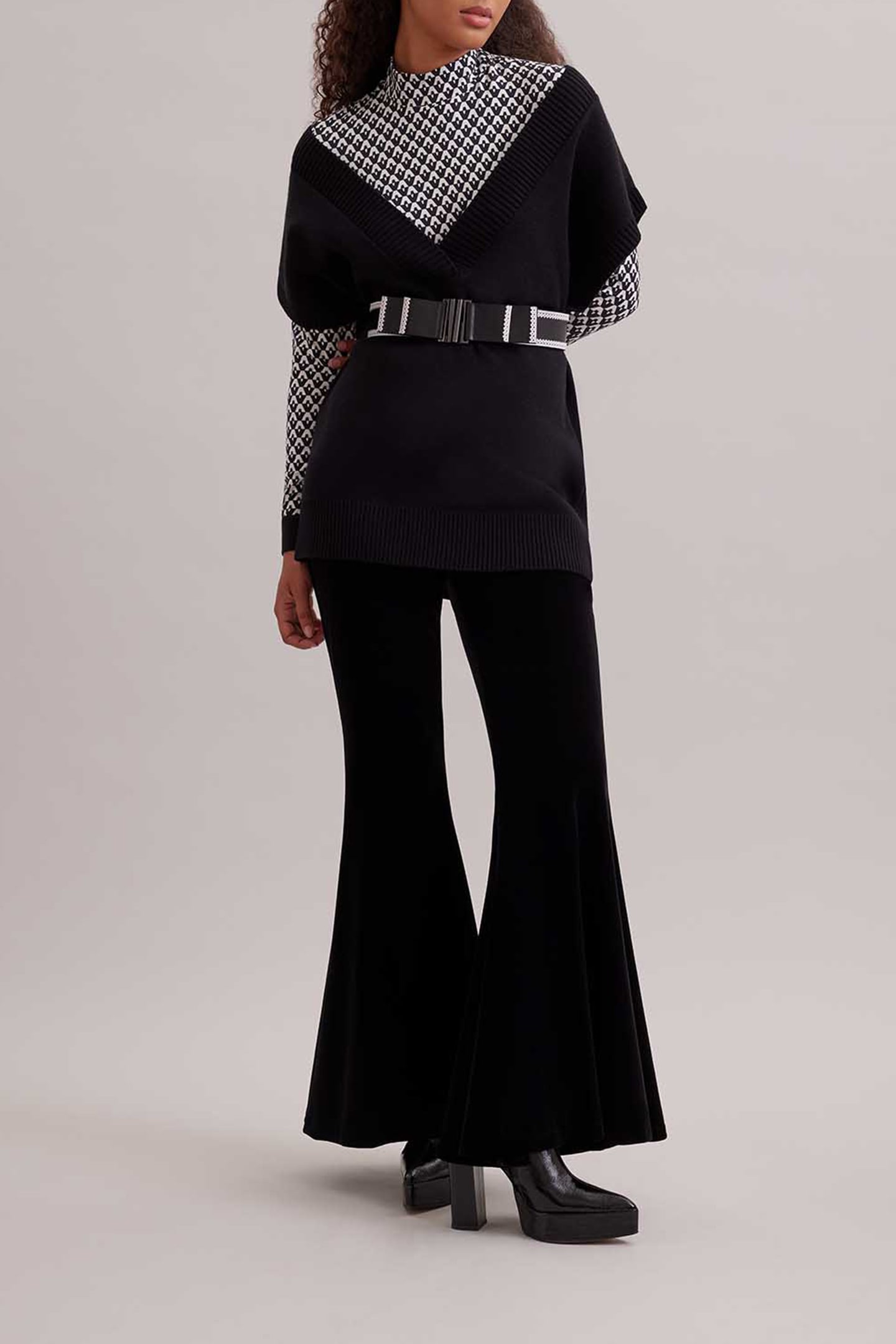 SONNET CARDIGAN BLACK 2