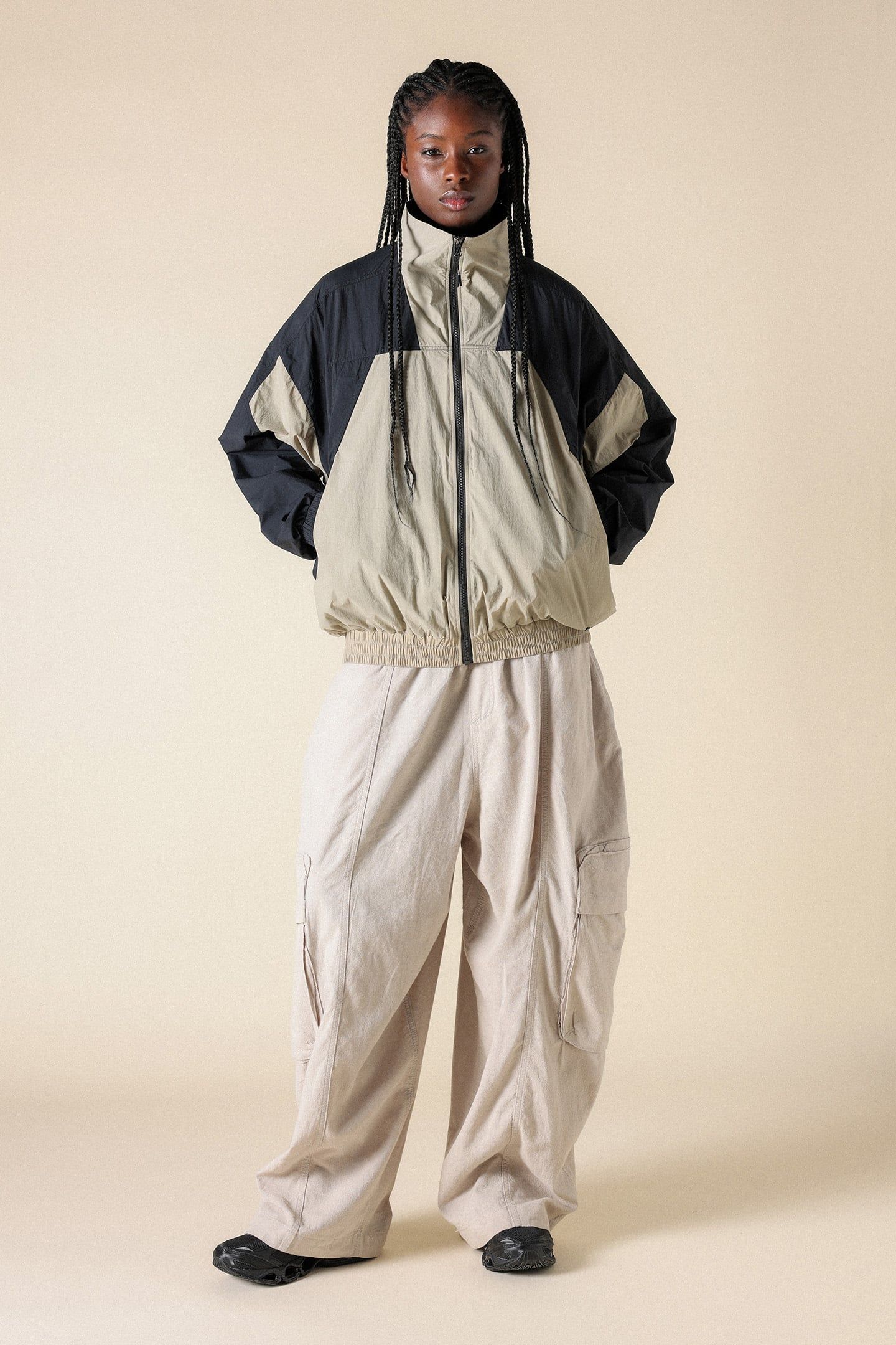 SL WR LIGHT WINDBREAKER UNISEX BLACK/BEIGE 3
