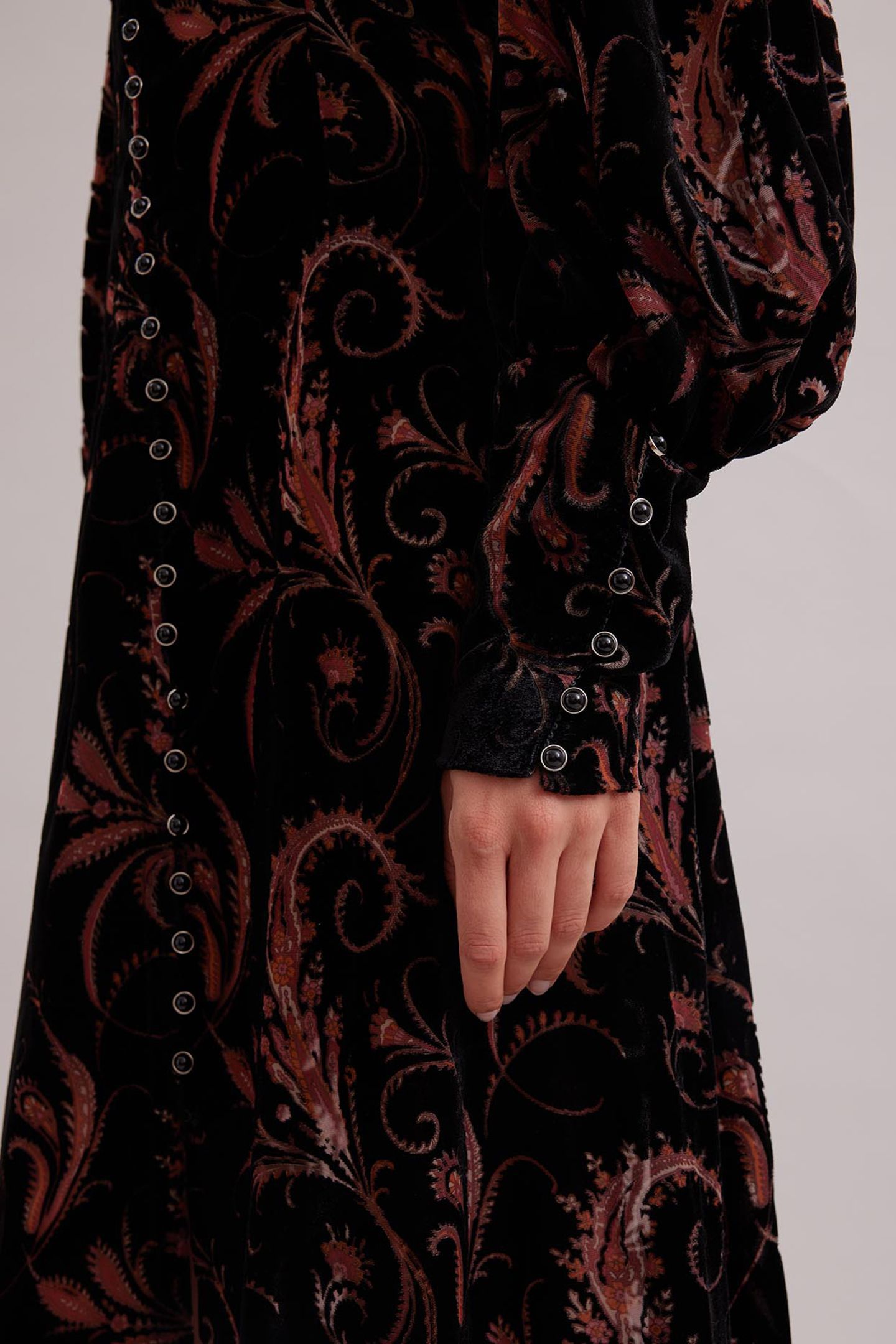 ALBINE ROBE BLACK 9