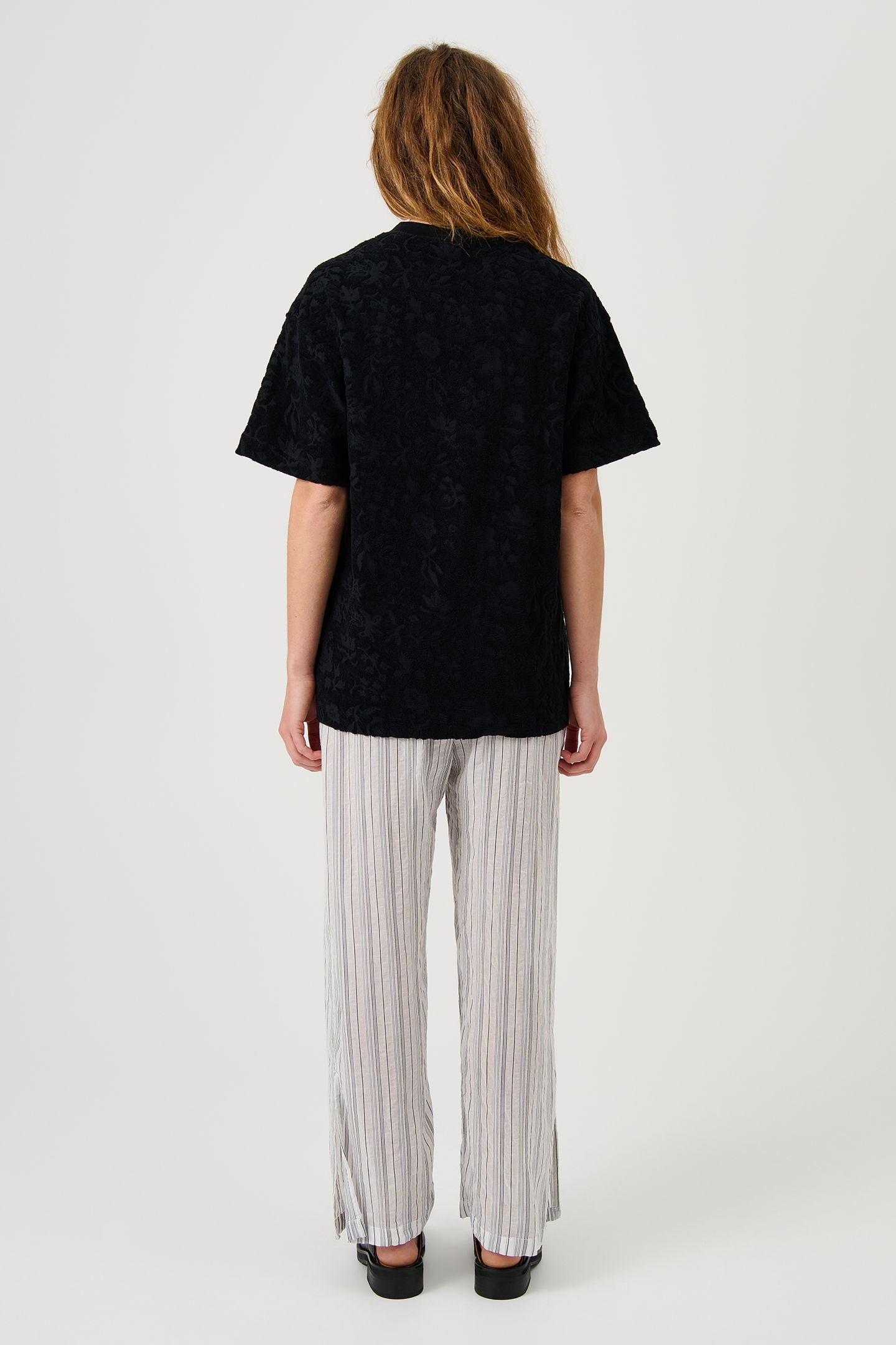 KAI PLUSH T-SHIRT BLACK 4