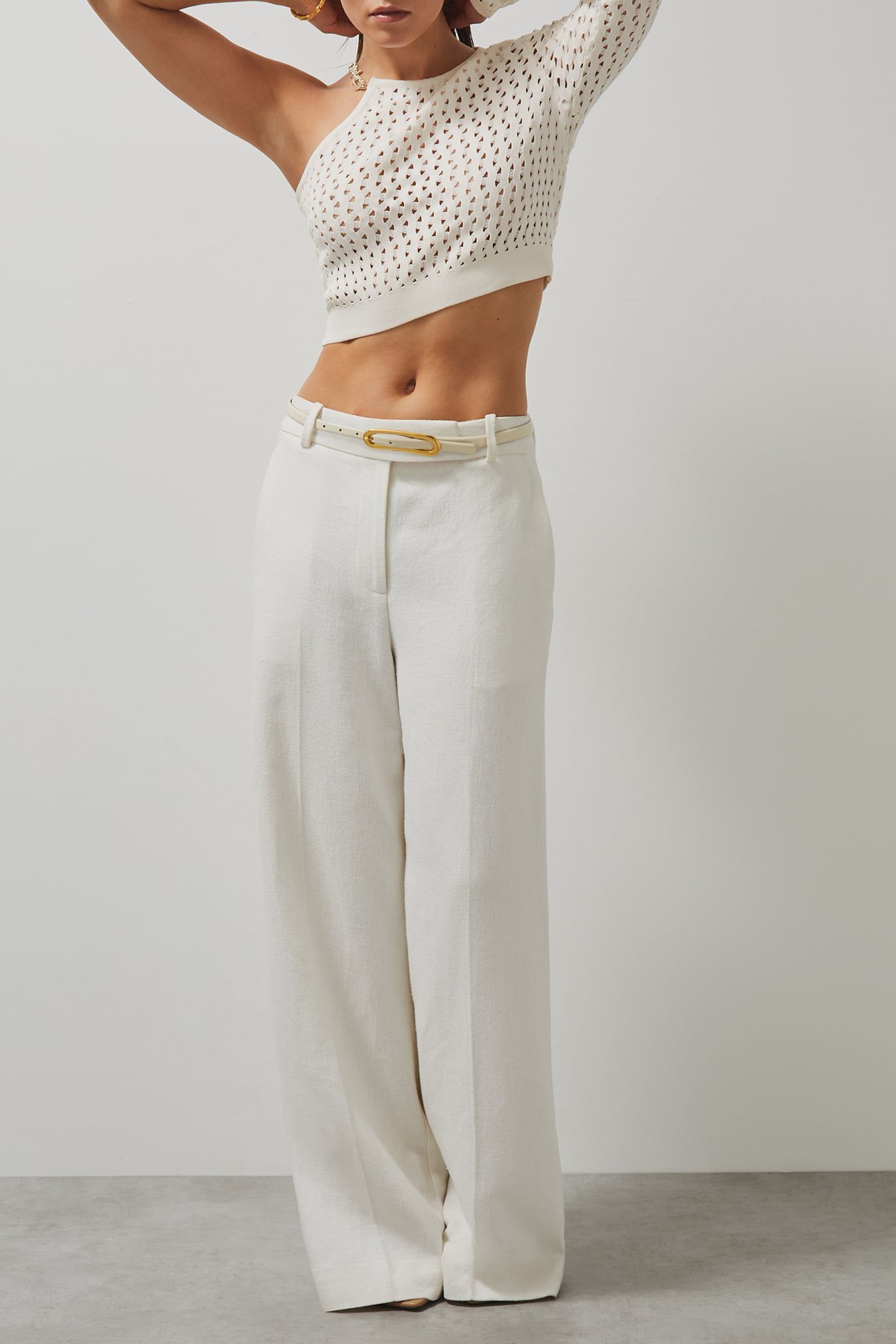 ONE SLEEVE KNITTED CROP TOP WHITE 3