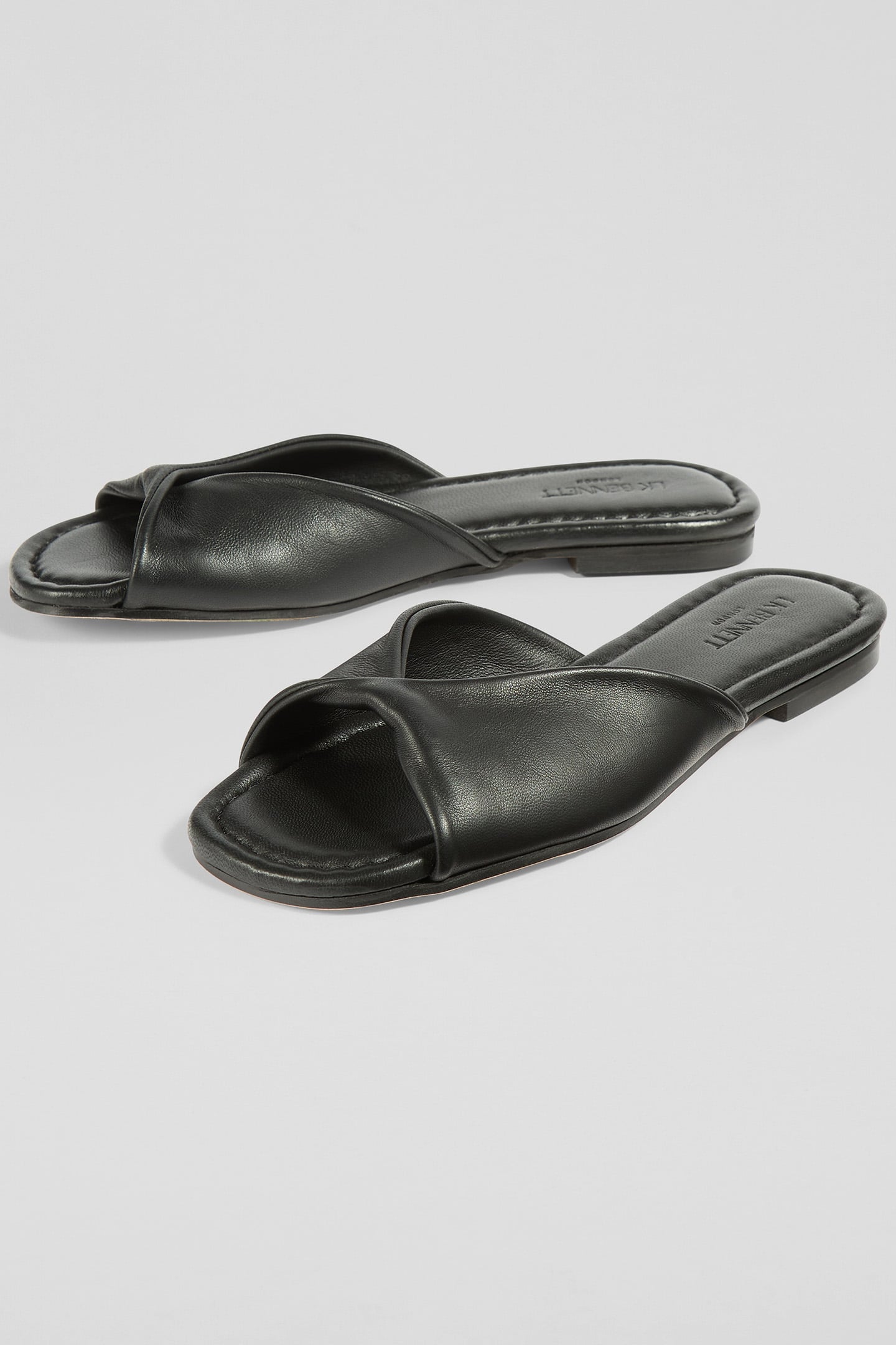 FLS CORA TWIST FRONT BLACK 3