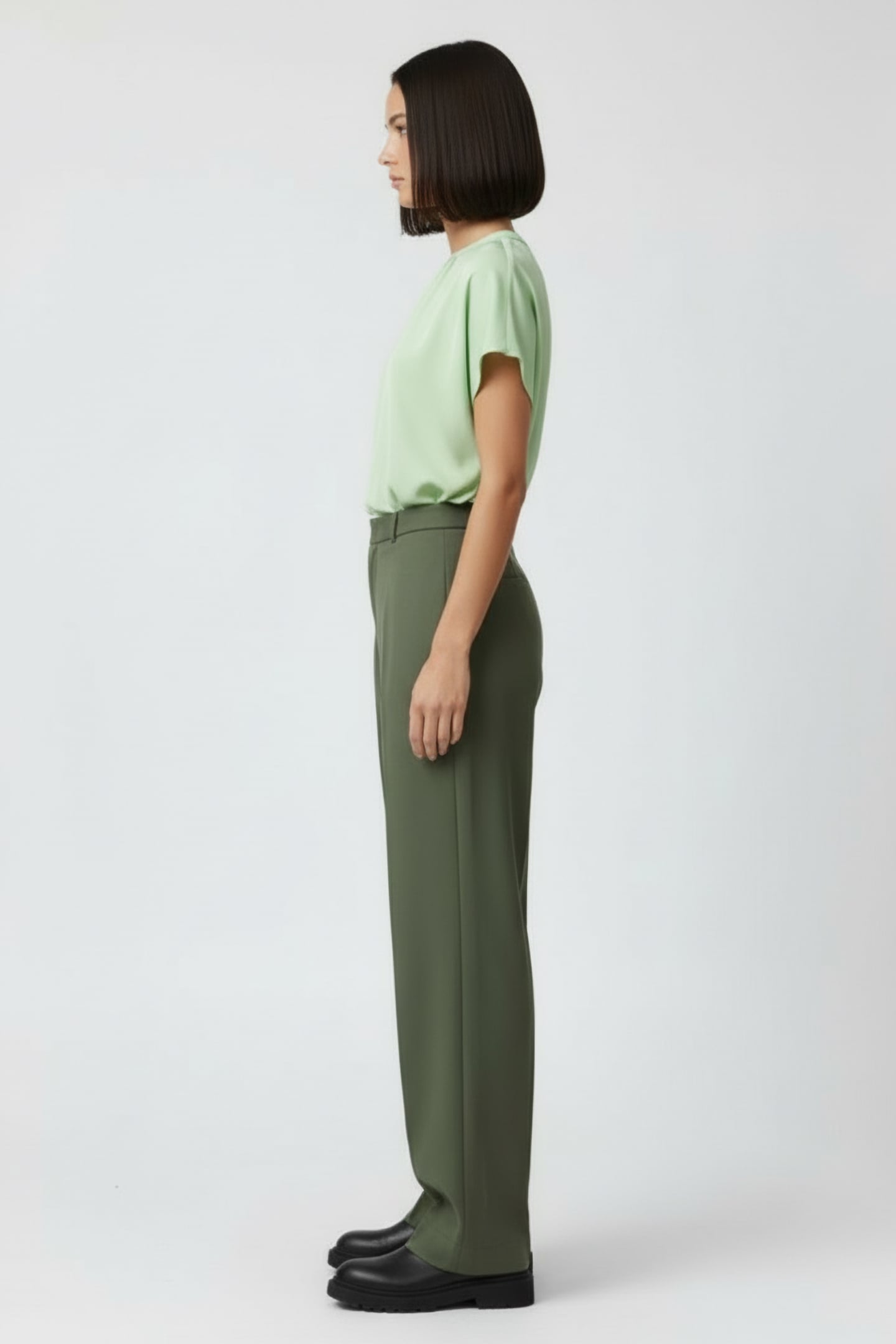 CAPRIANA CREPE CREW NK TOP APPLE GREEN 3