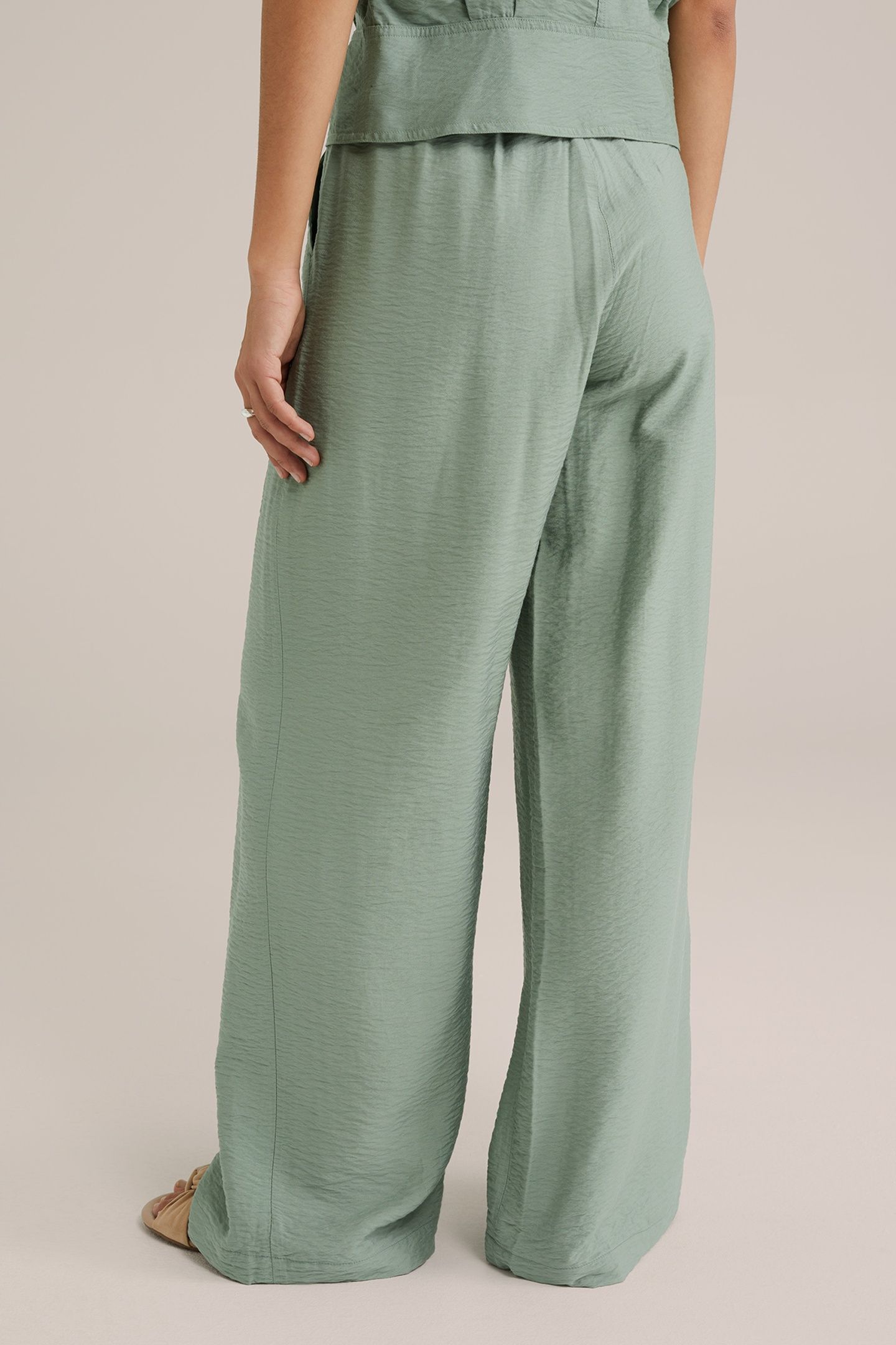 TROUSER PASTEL GREEN 8