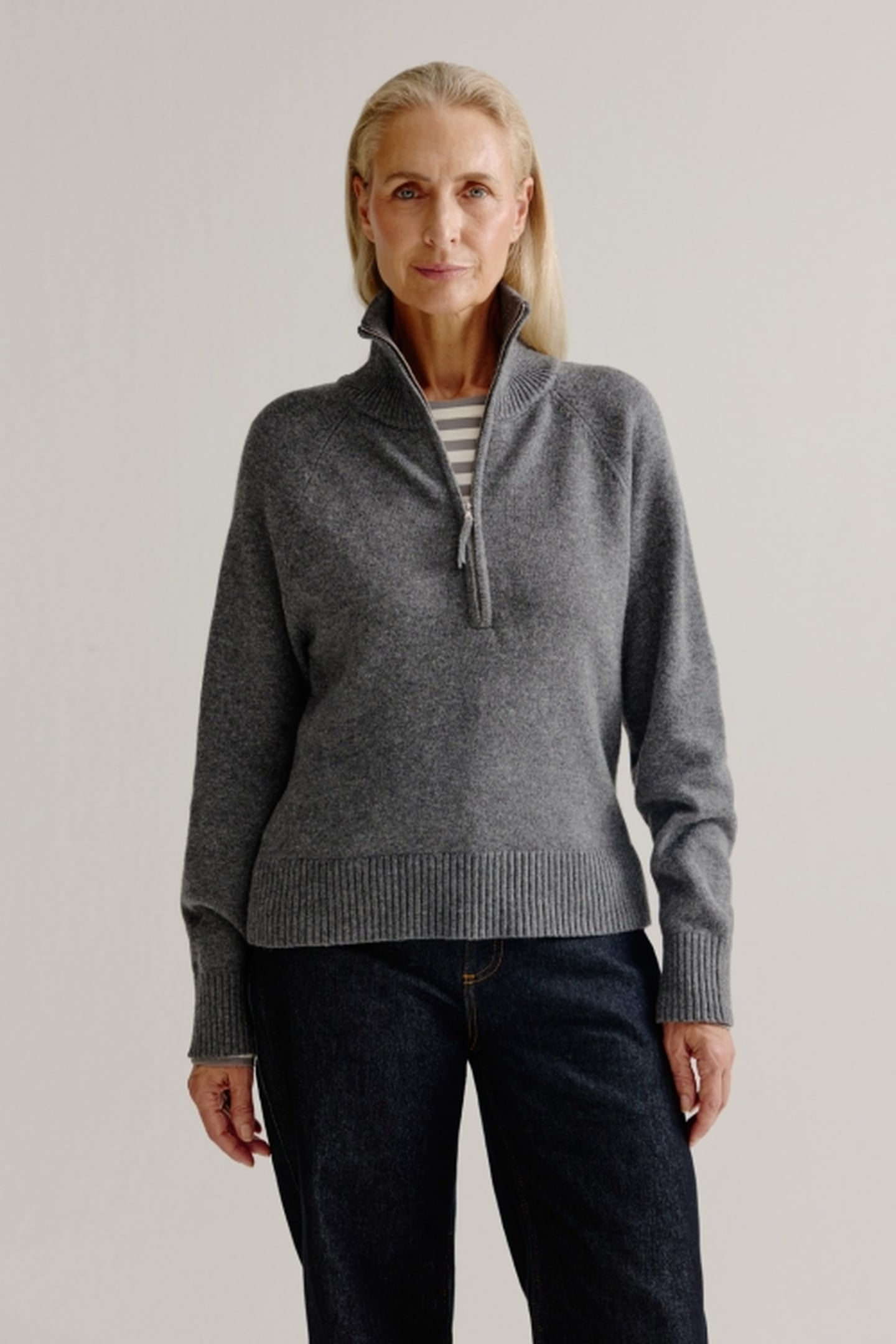 LINDE SWEATER ANTHRACITE 2