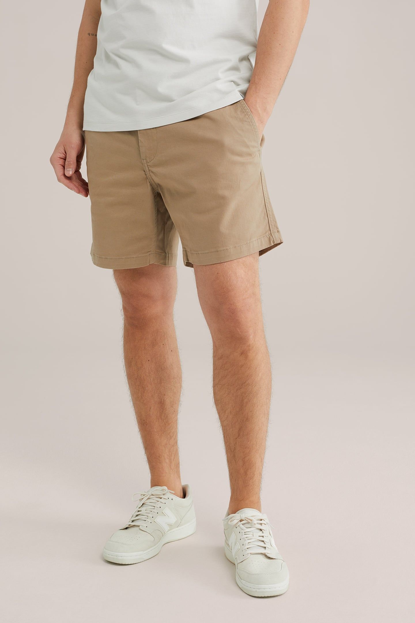SHORT LIGHT BROWN 9