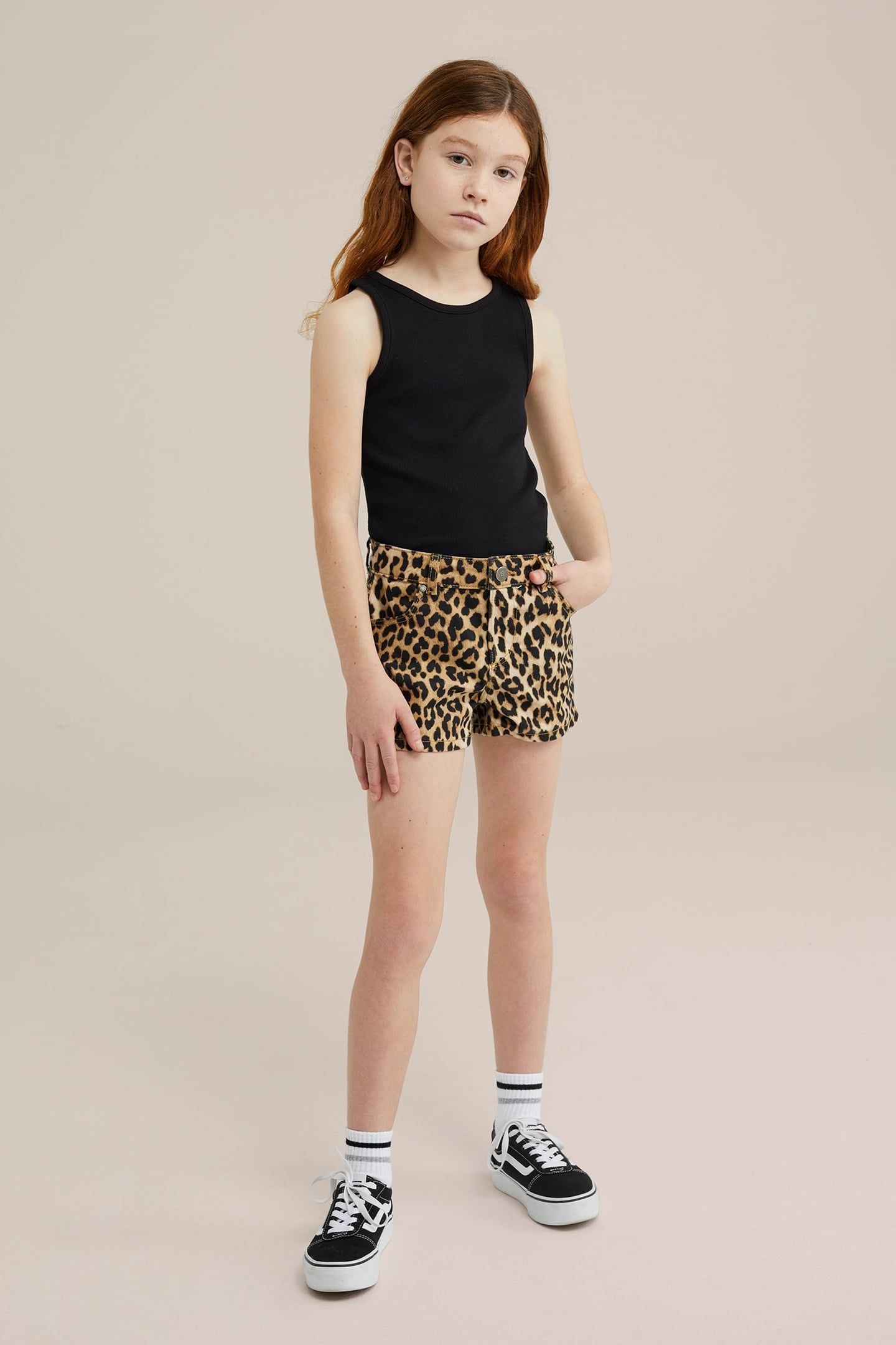 SHORT YELLOW 8