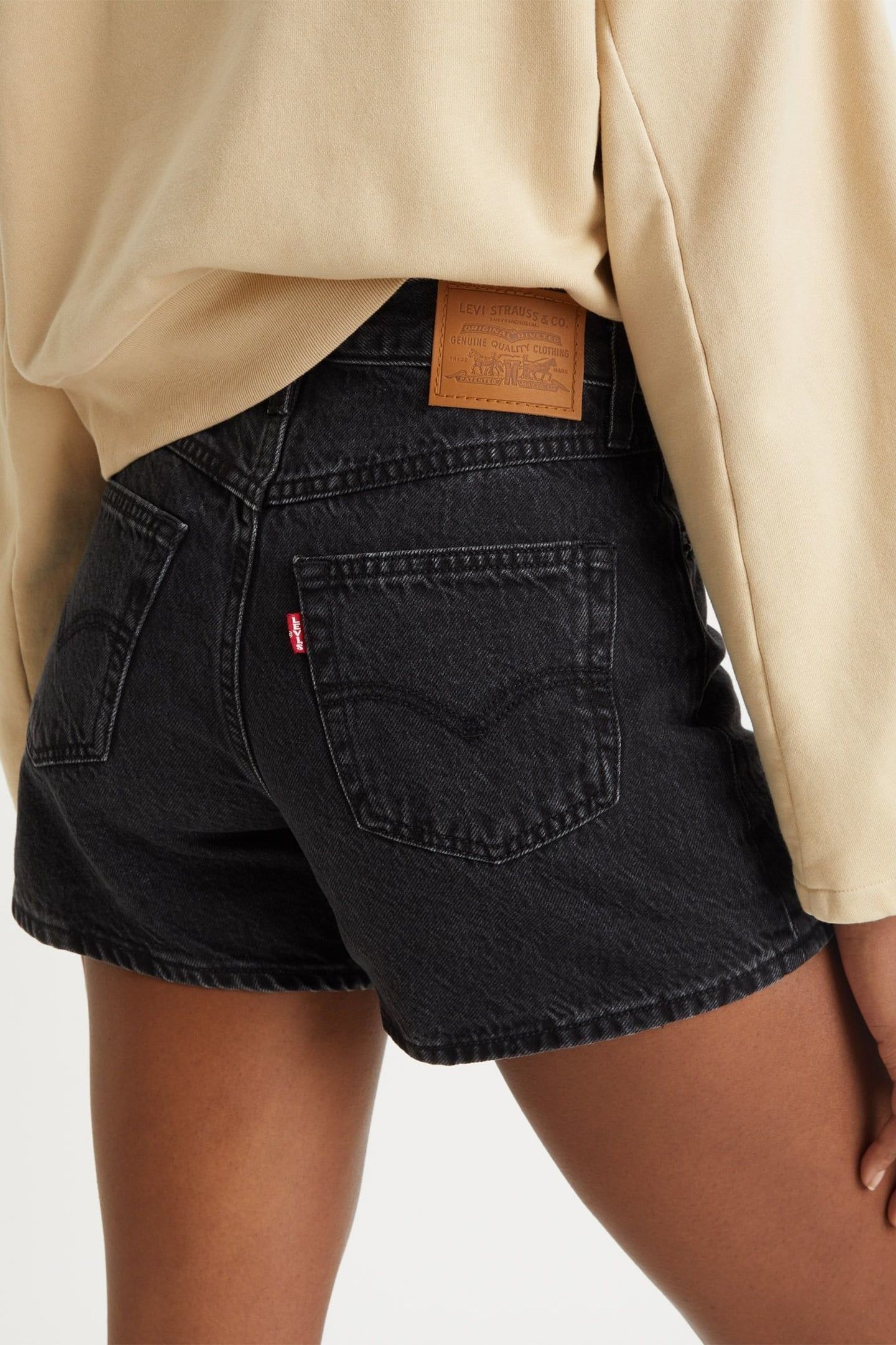 80S MOM SHORT BLACK STONEWASH 9