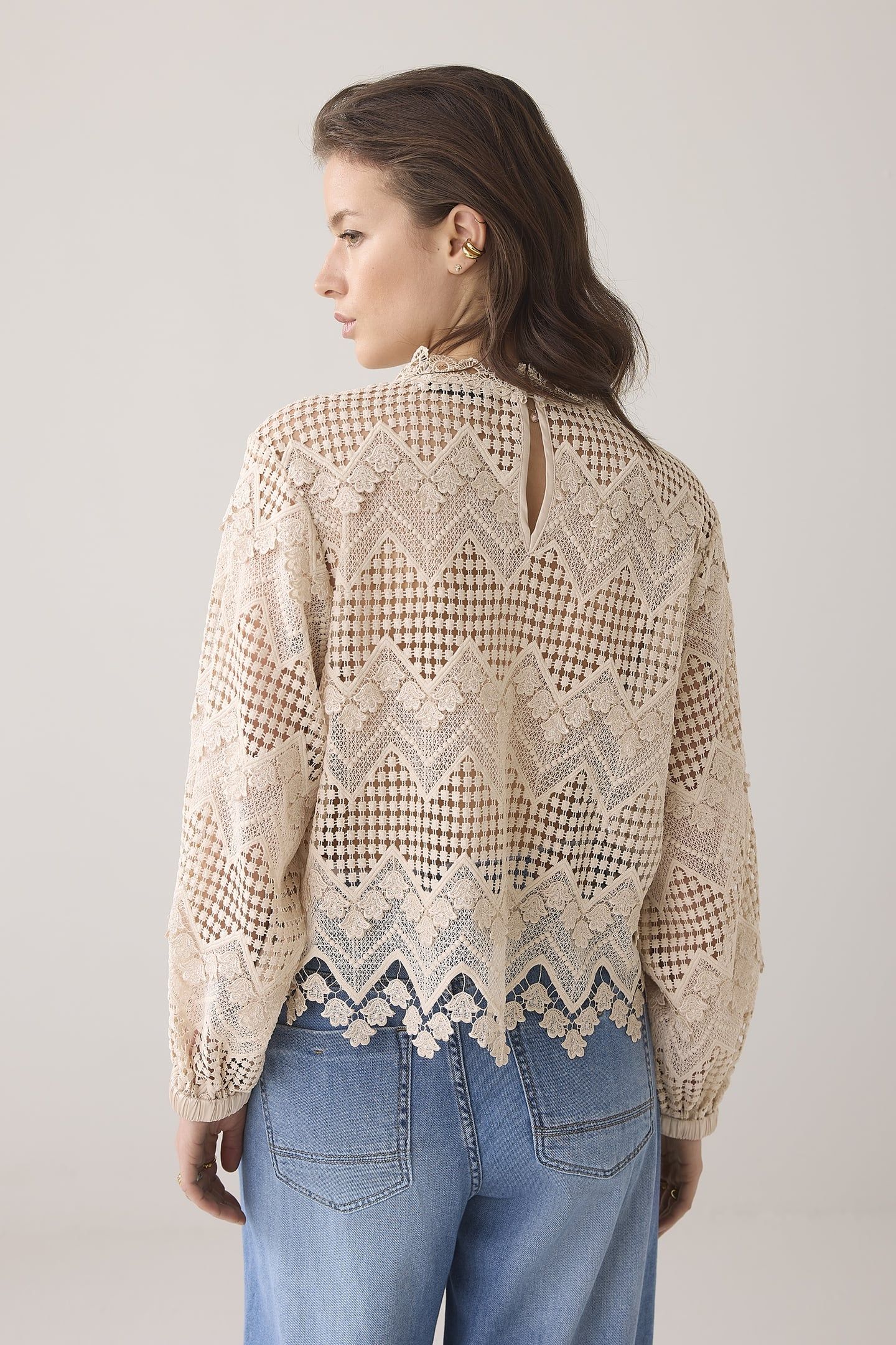 LONGSLEEVE TOP LACE PEBBLE BEIGE 2