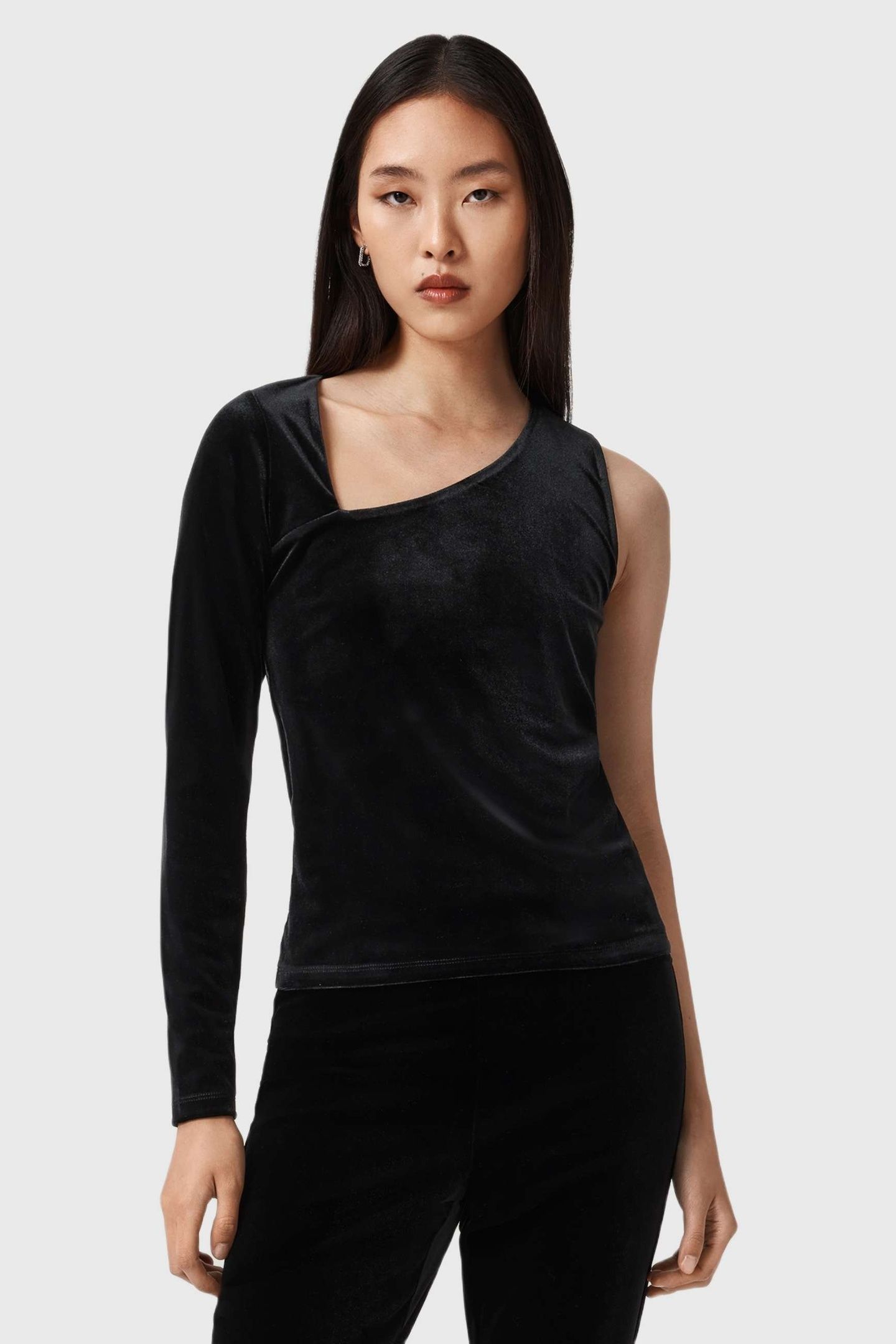 ARI VELVET TOP BLACK 1