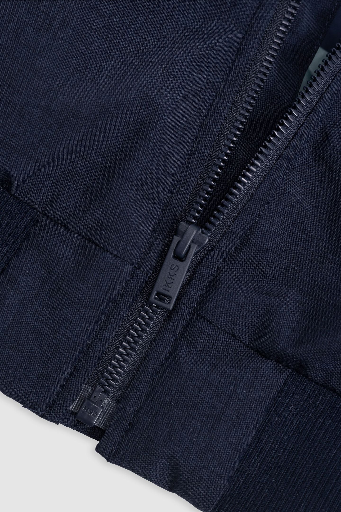 NAVY TWO-MATERIAL HOODED BOMBER 8