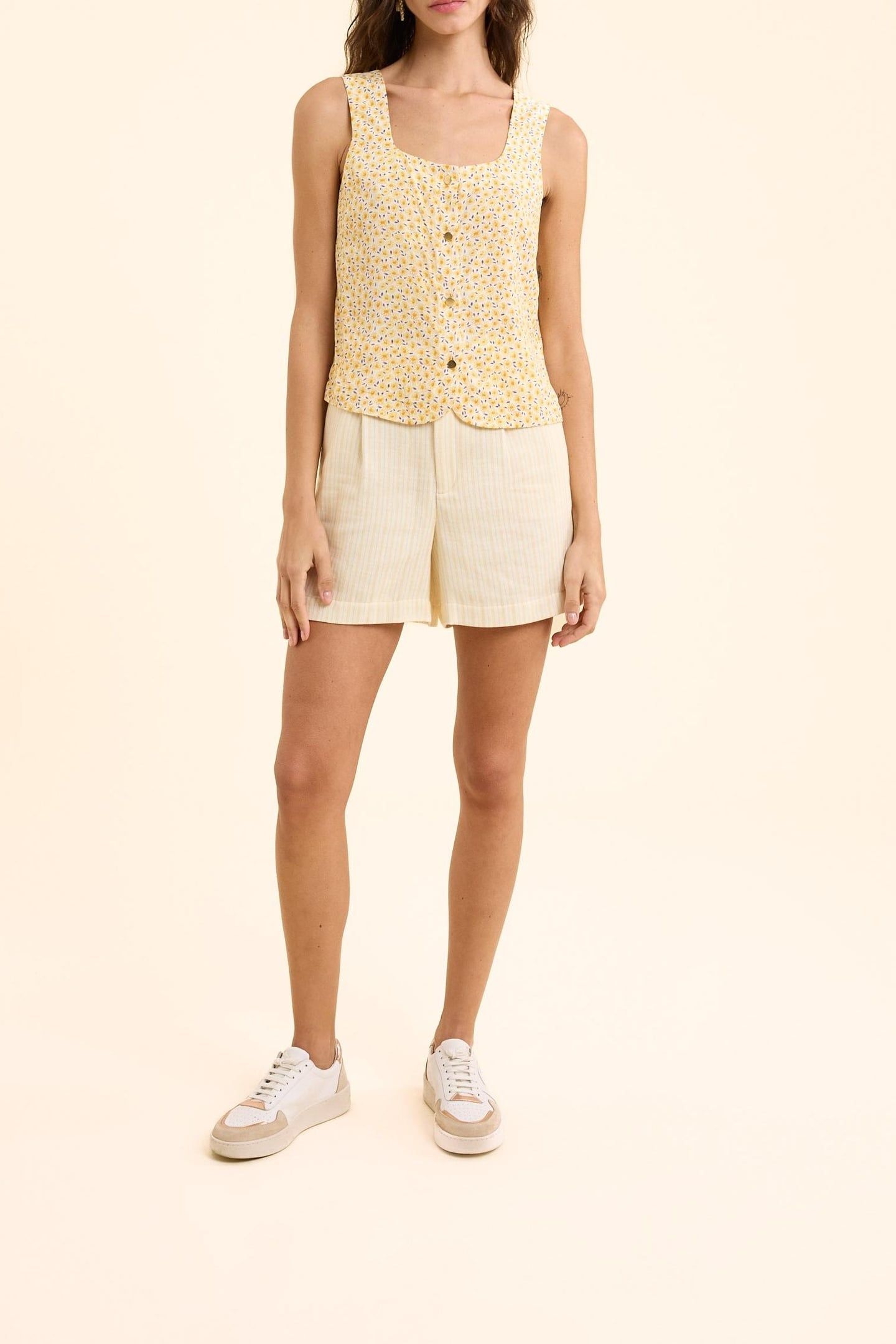 STRAP TOP WITH YELLOW FLOWER PRINT YELLOW 2
