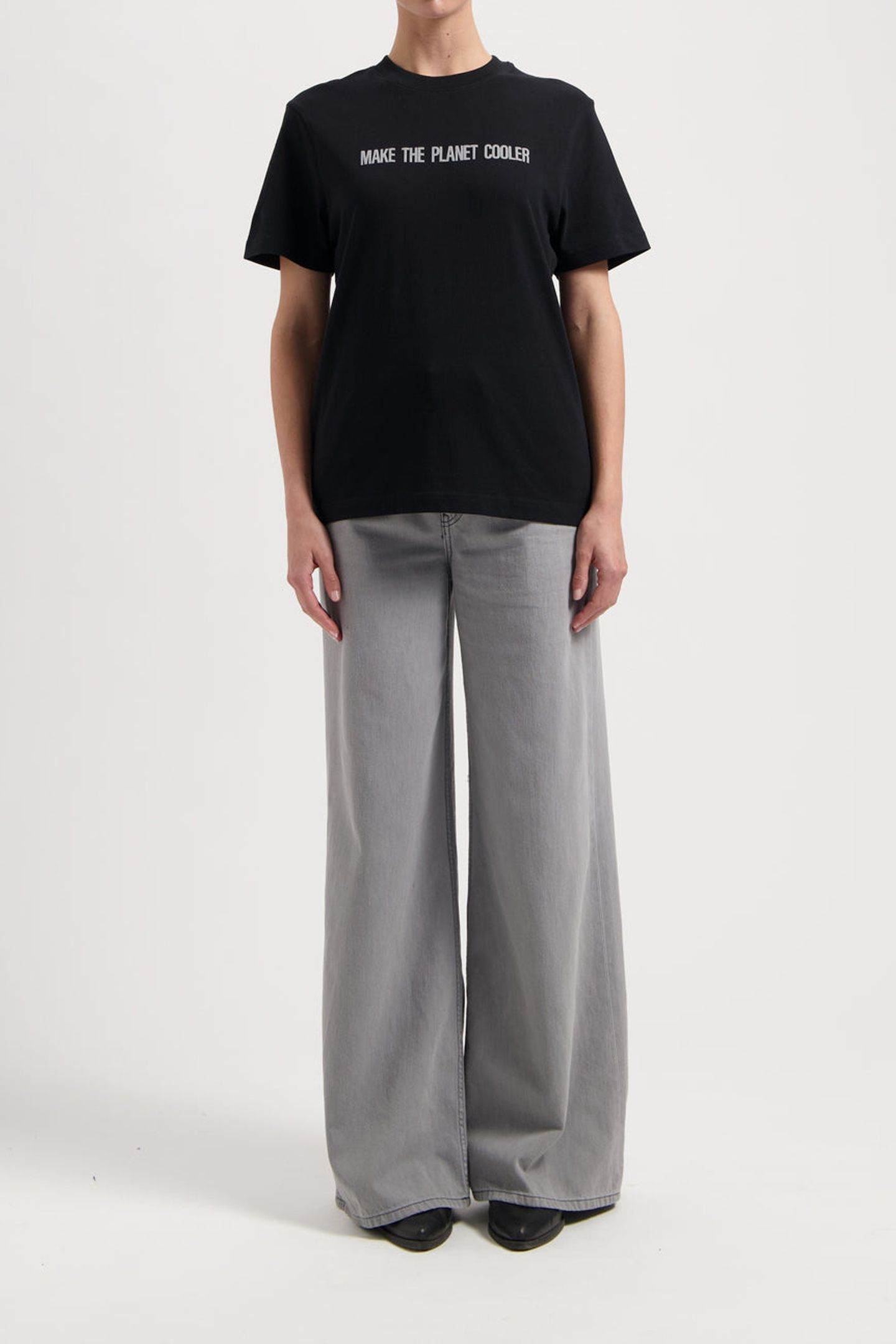 ROBIN TEE BLACK 1