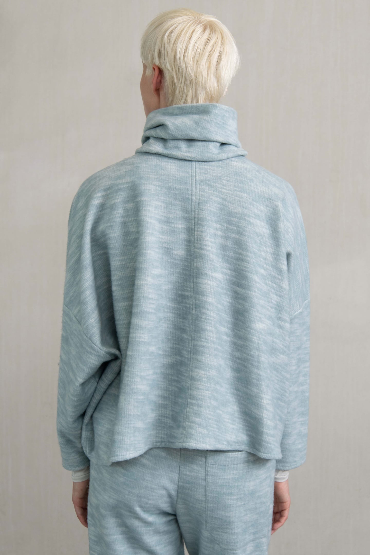 CLAMOUR TOP AQUA 3