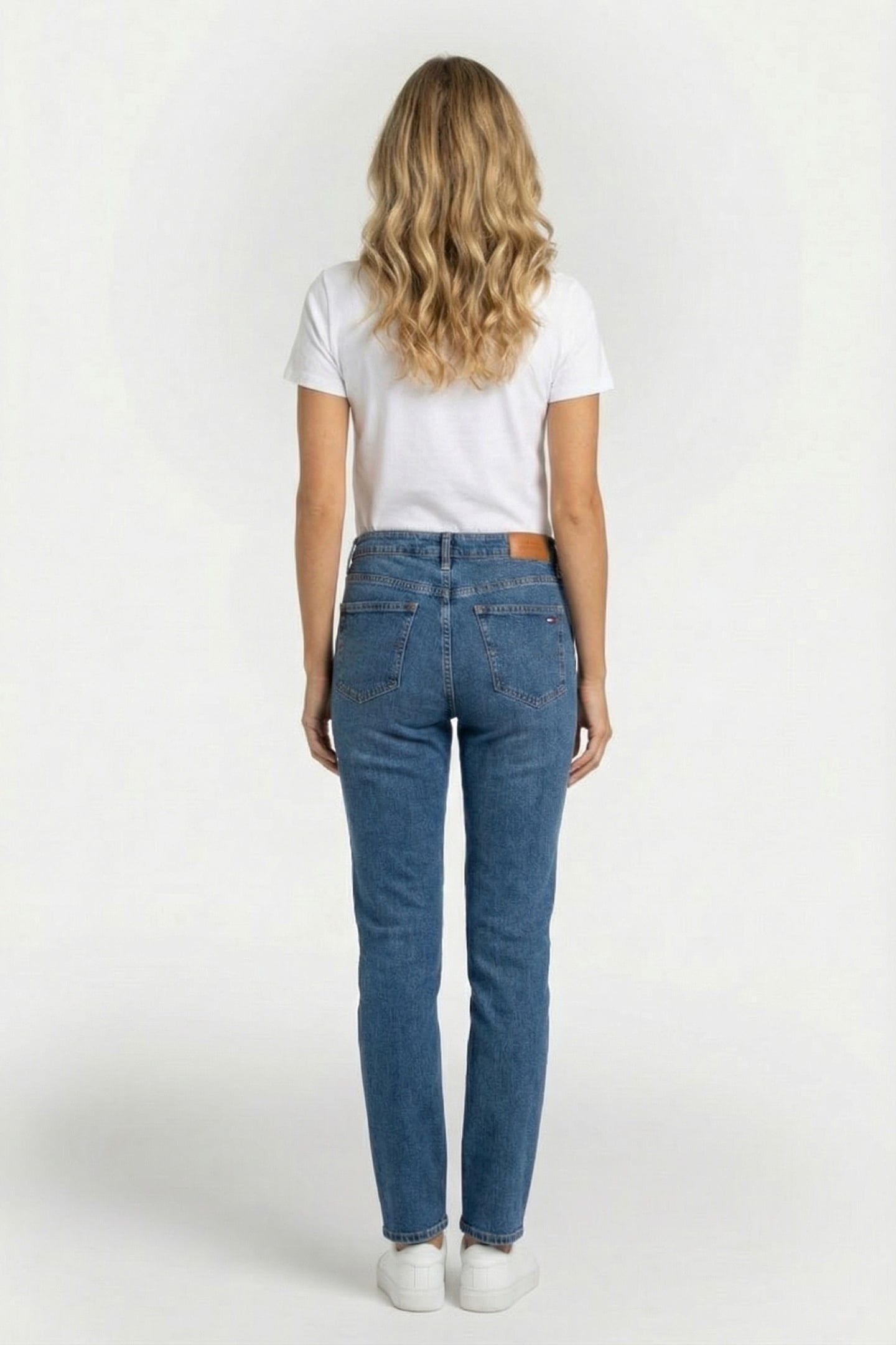 SPORTY MID RISE SLIM JEANS FLO 2