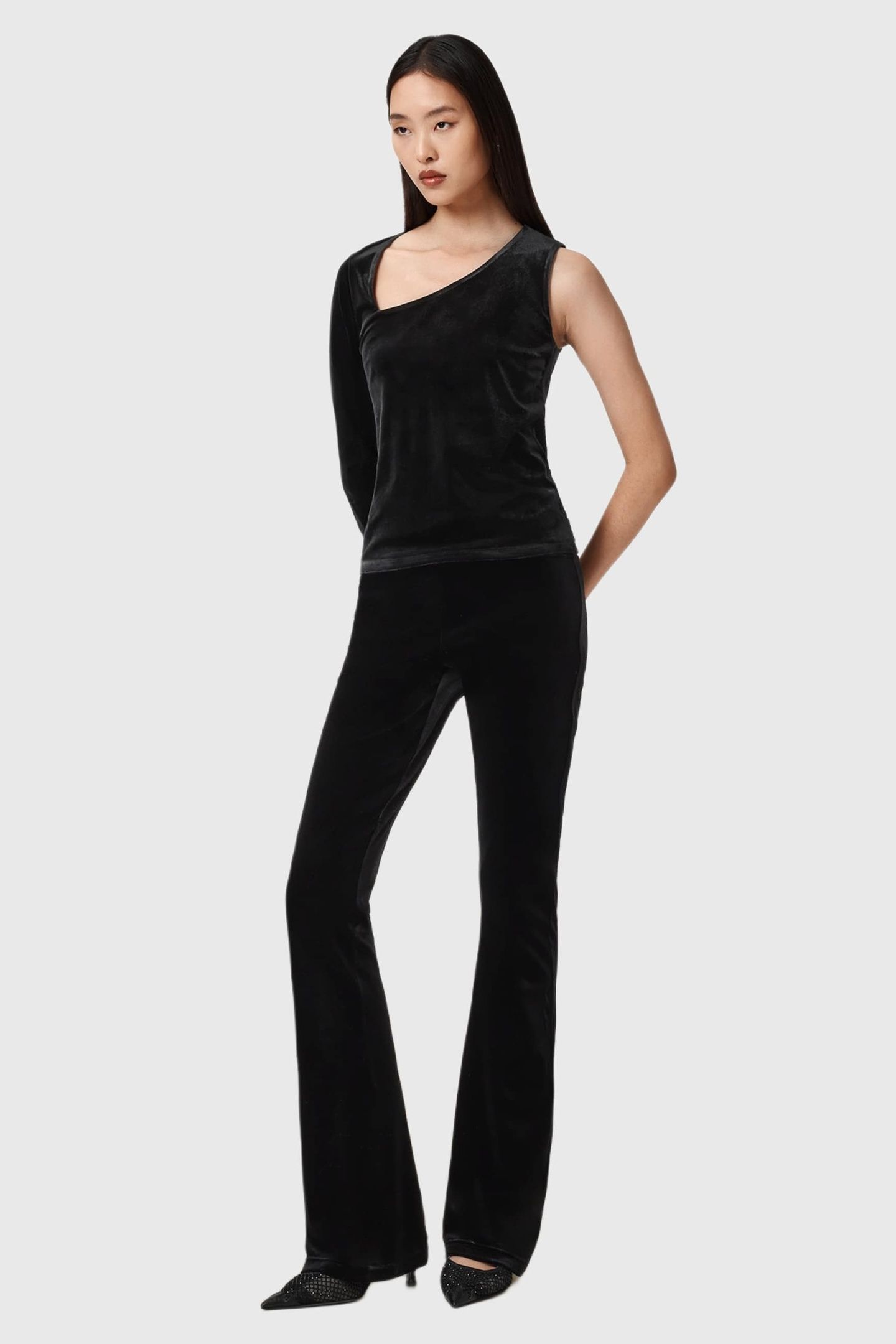 ARI VELVET TOP BLACK 2