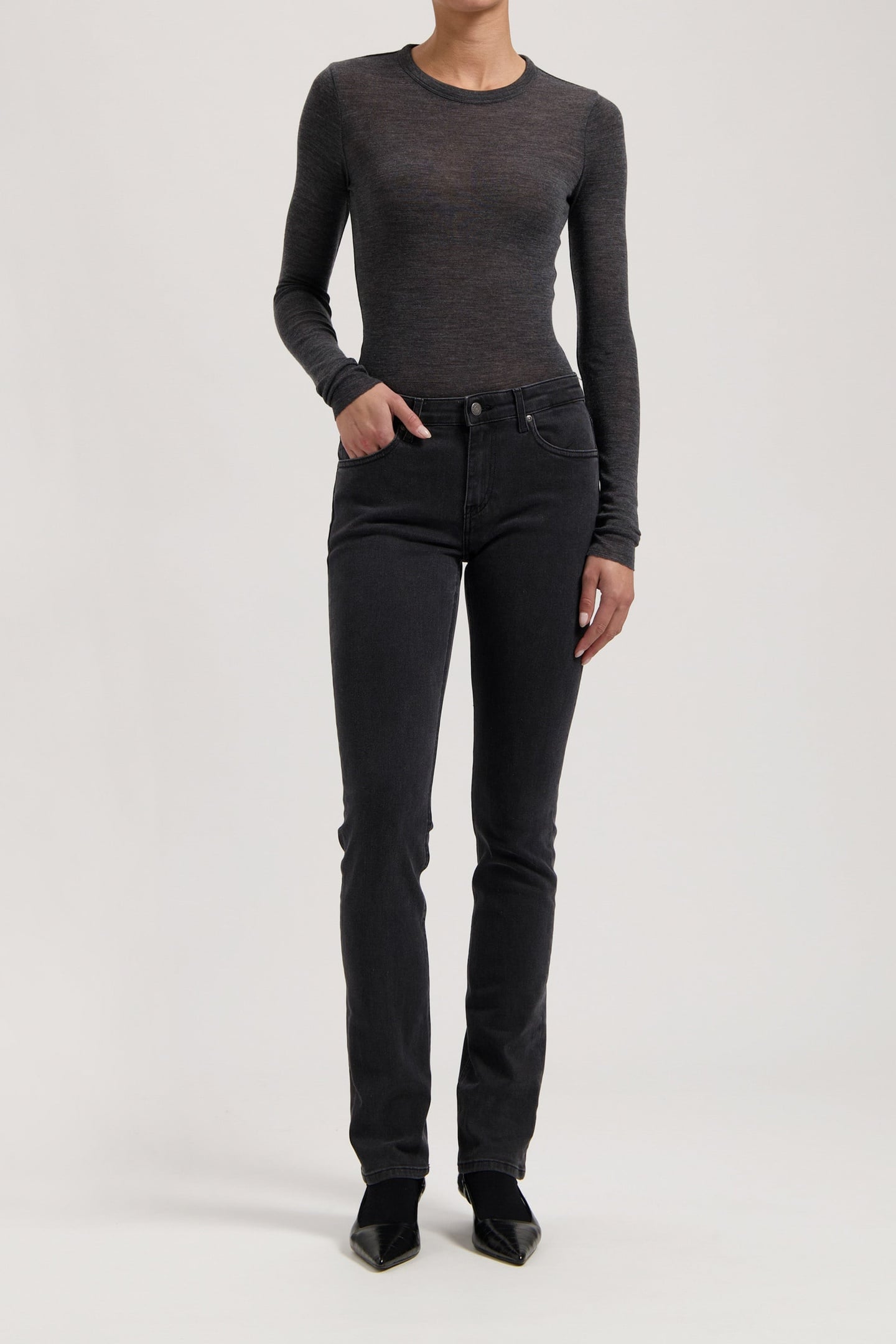 FAYE LOW SLIM STONE BLACK 1