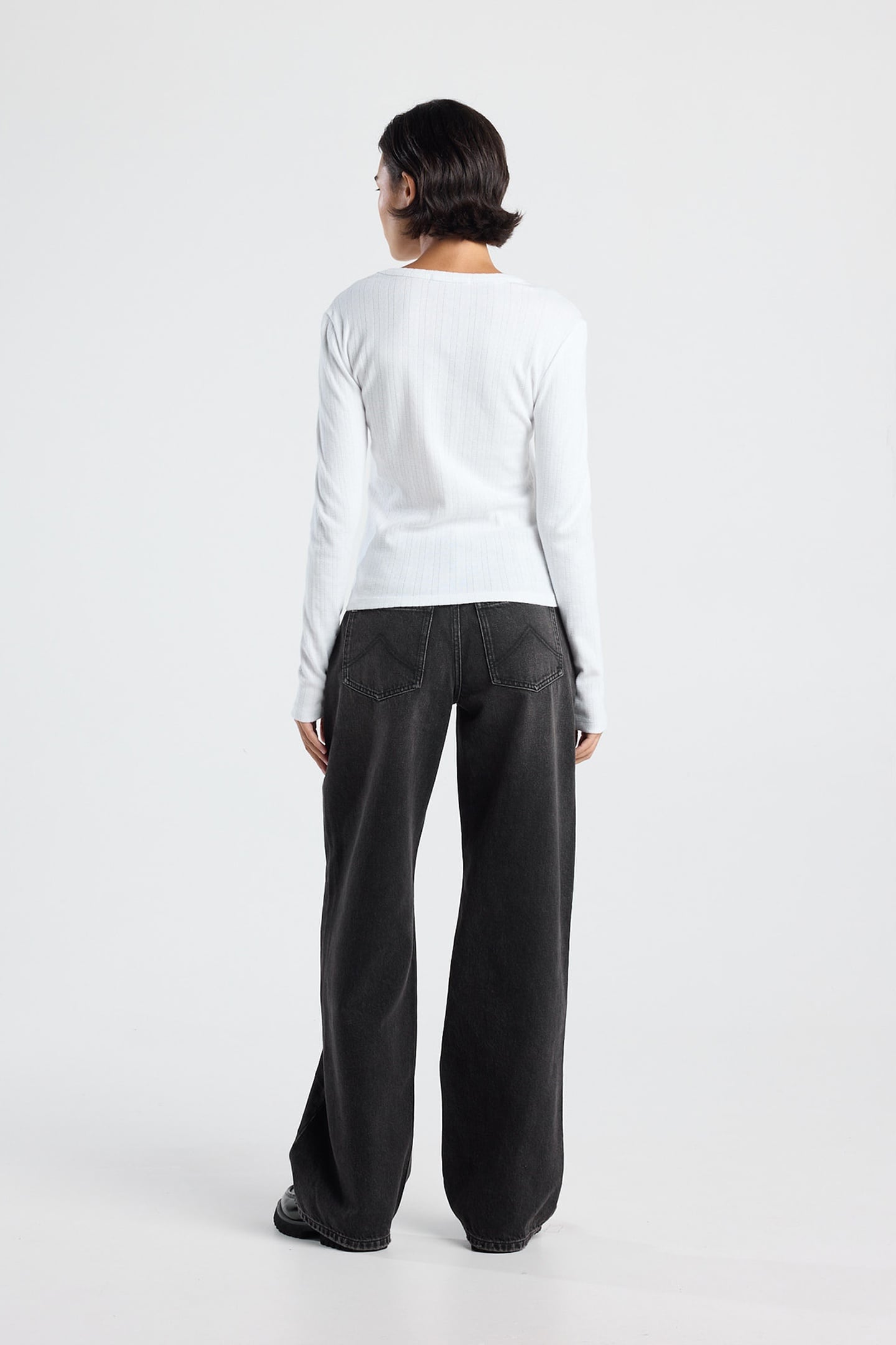 LISA ZG WHITE 2