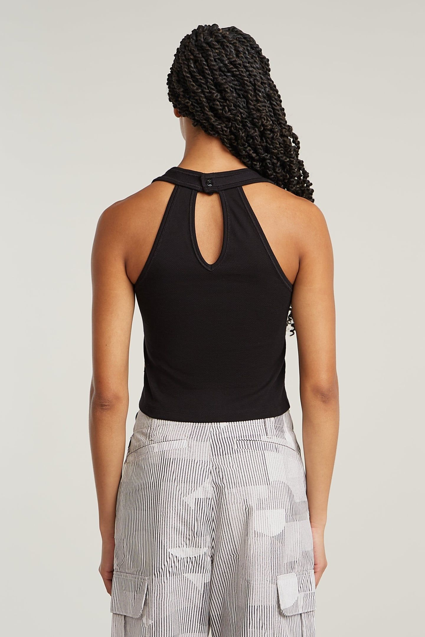 BACK SNAP SLIM CROPPED T DK BLACK 3