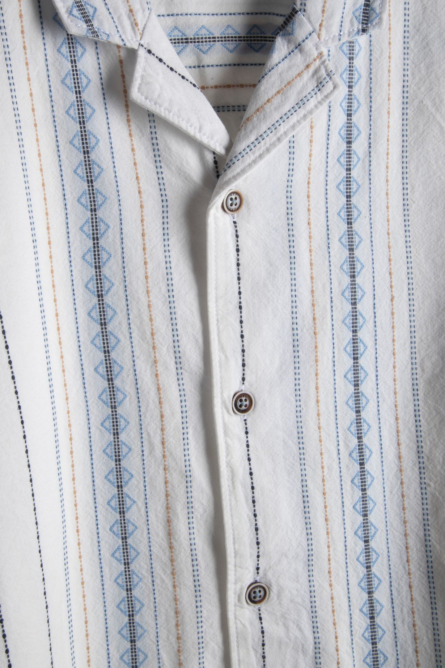 SHIRT SHORT SLEEVE REVERS COLLAR DOBBY VERTICAL EMBROIDERED  6