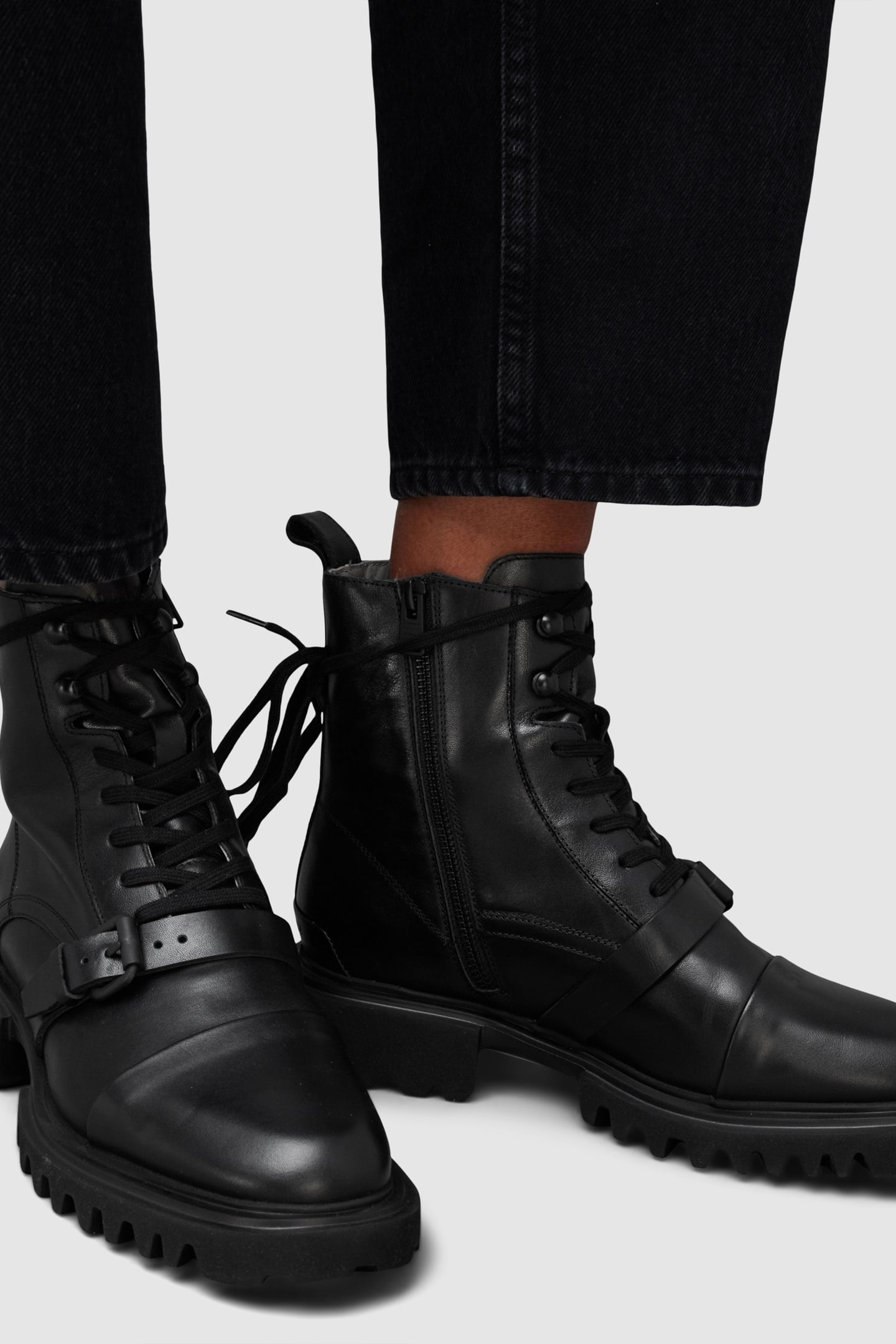 TORI BOOT BLACK 6