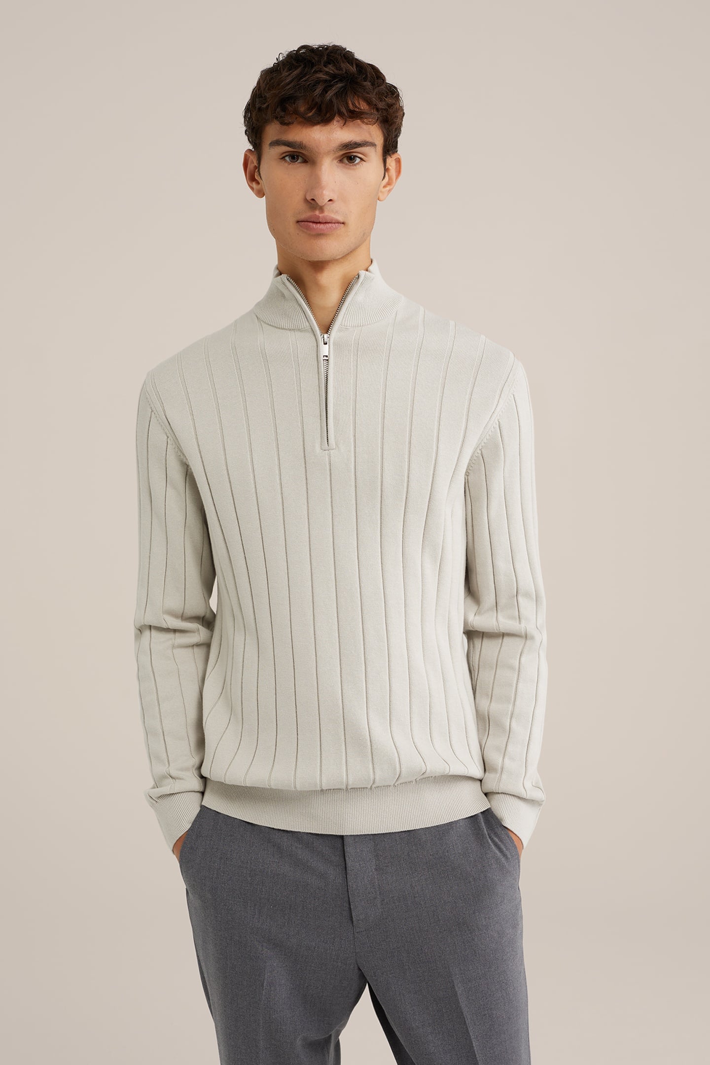 HALFWAY ZIPPER BEIGE 1