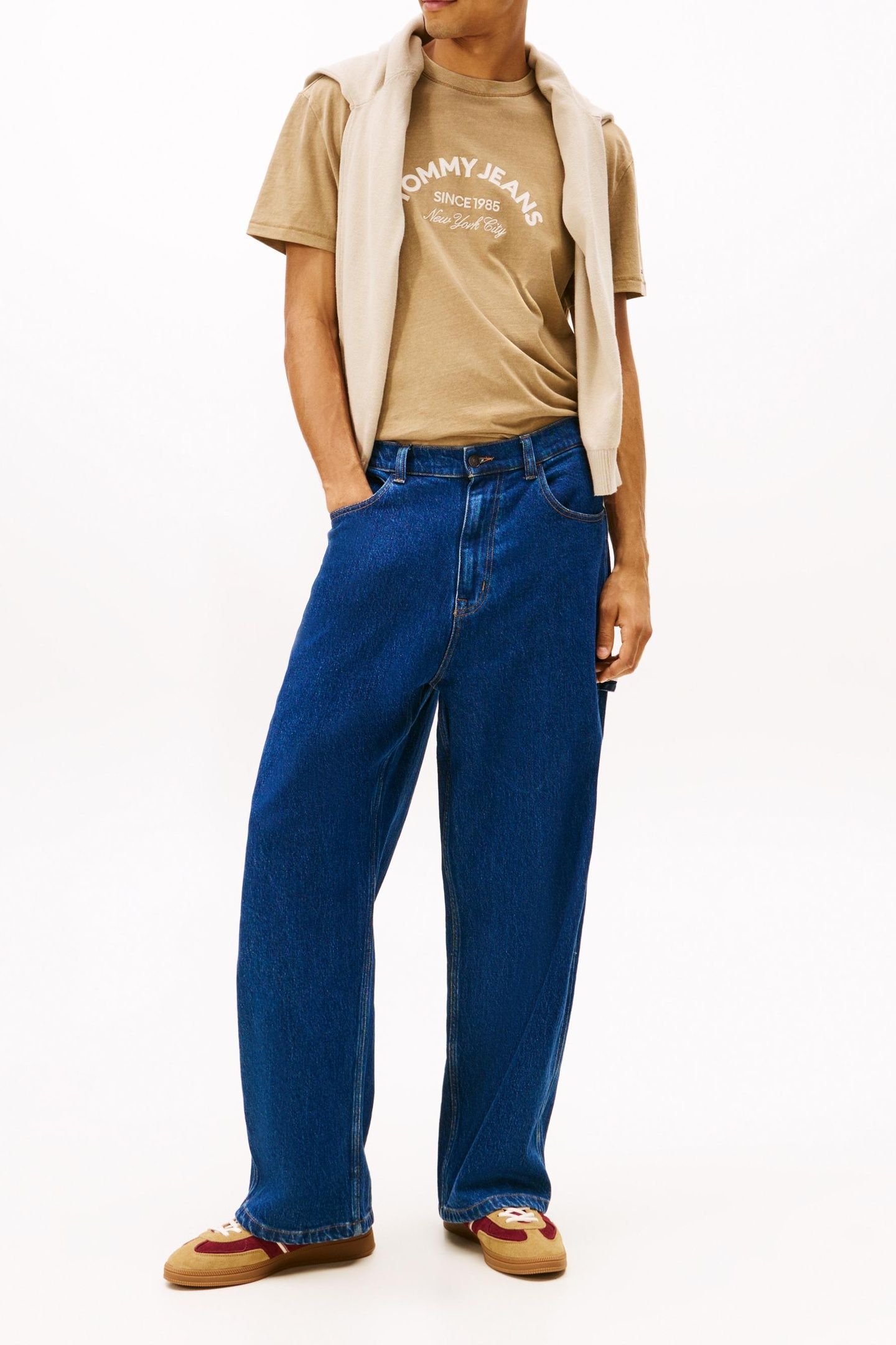 ARCH LOGO TEXTURED T-SHIRT DARK DUNE 2