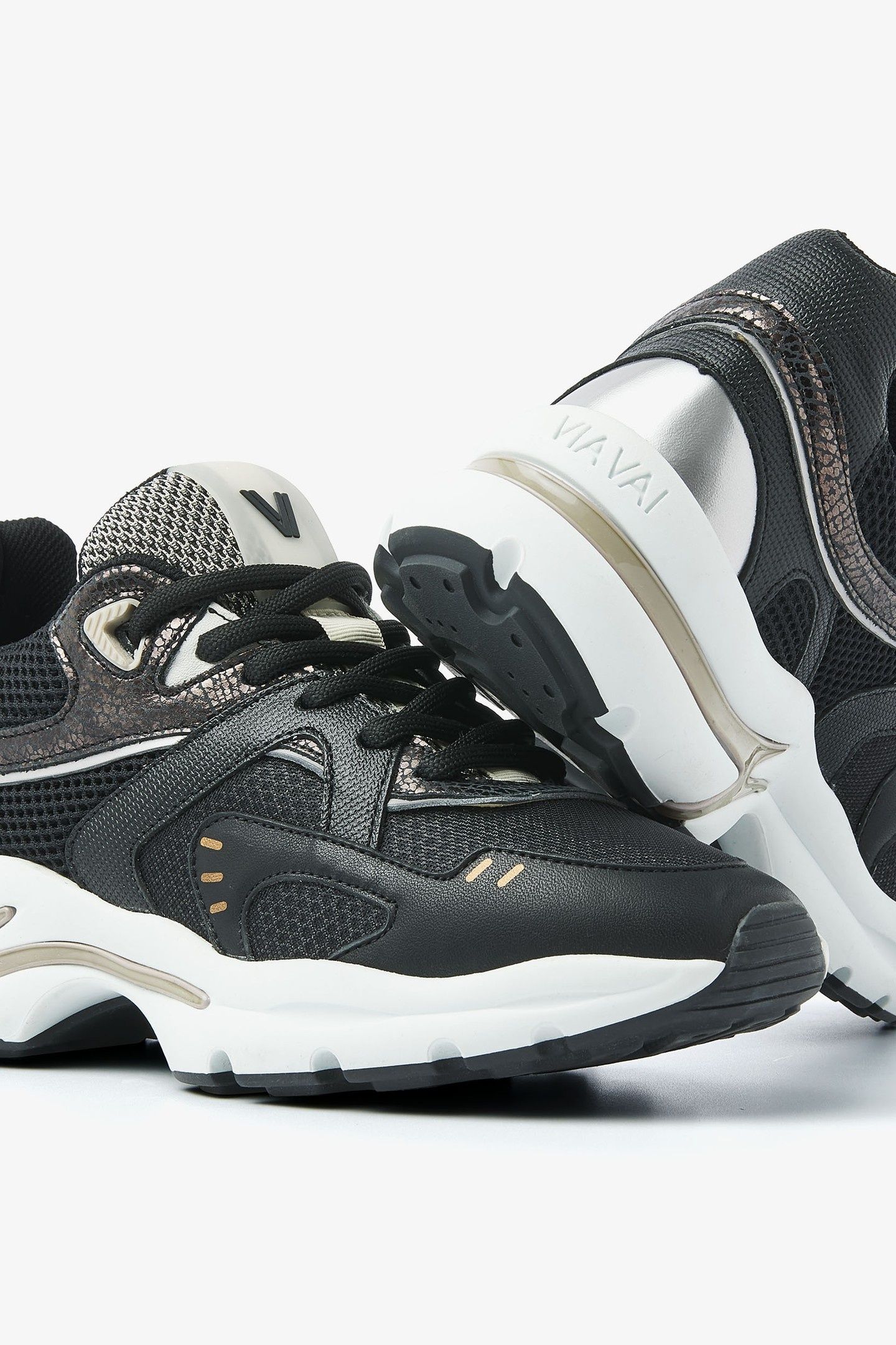 VESPER KELSEY BLACK 4