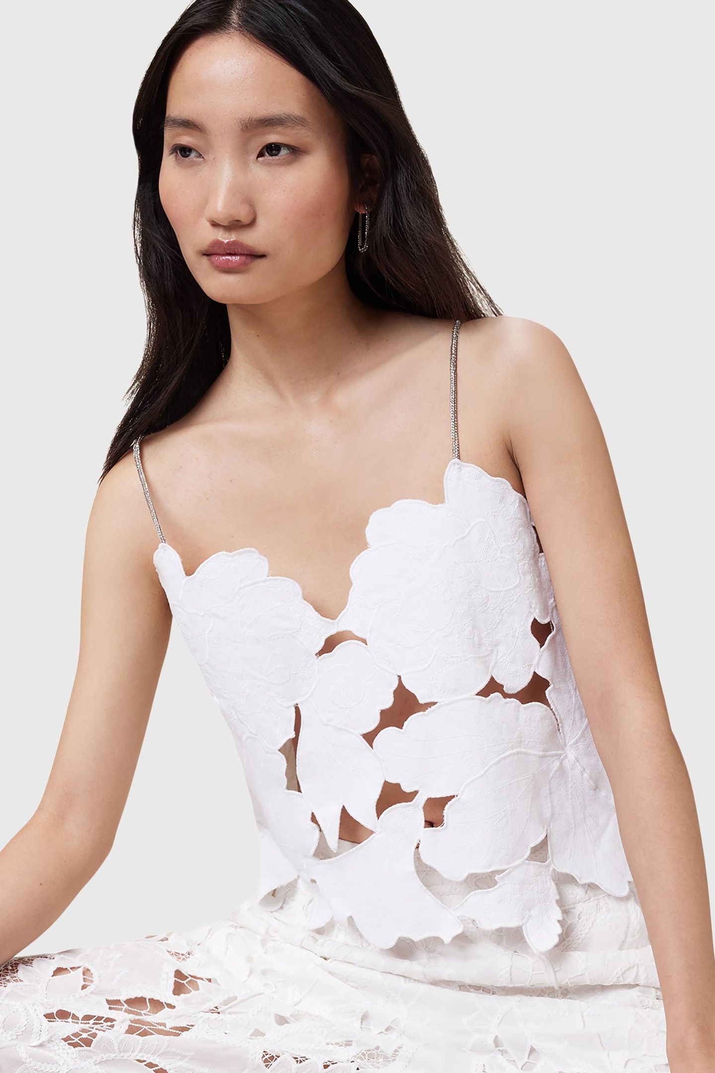 FLORA EMB TOP OFF WHITE 8