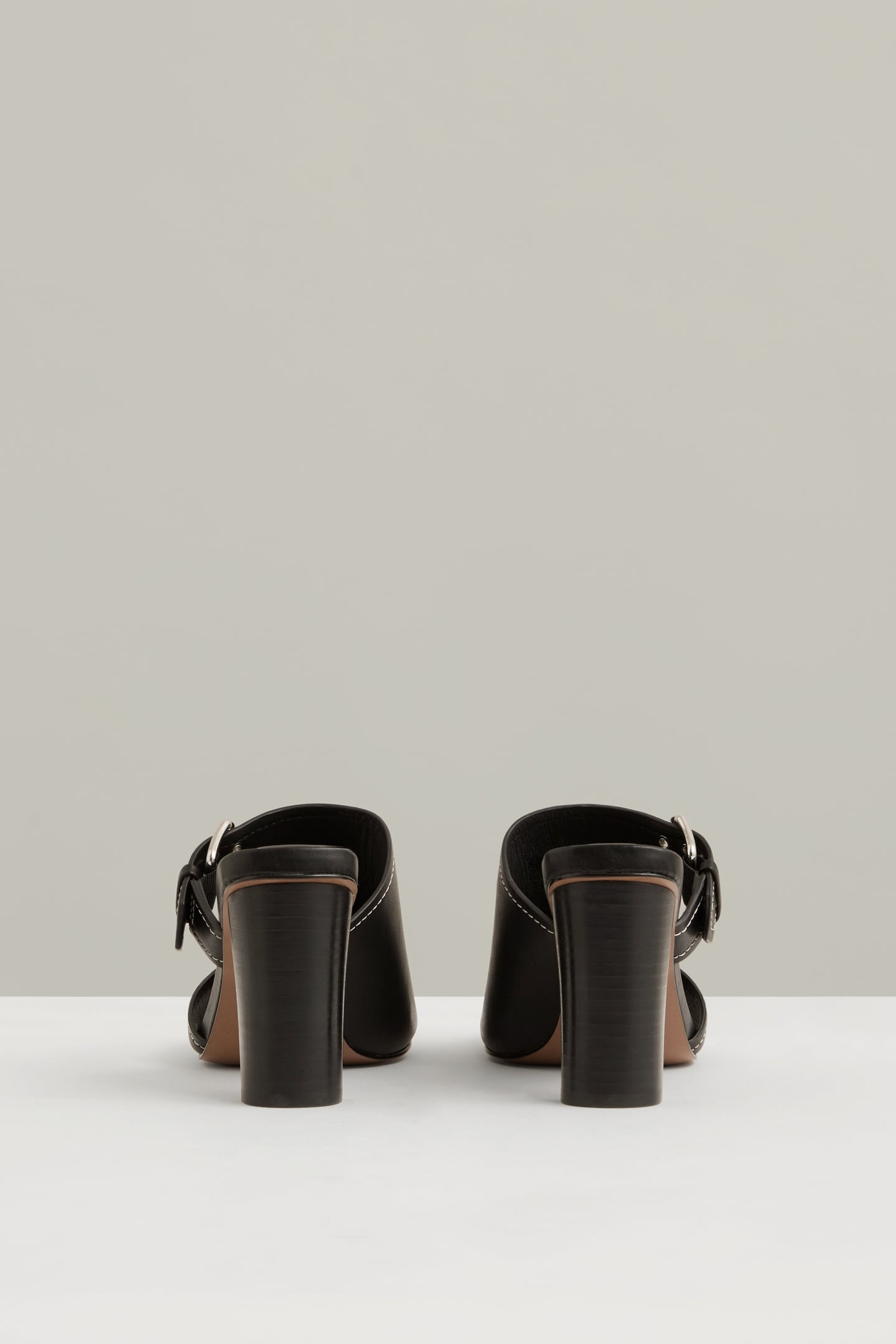 BUCKLE HEEL BLACK 4