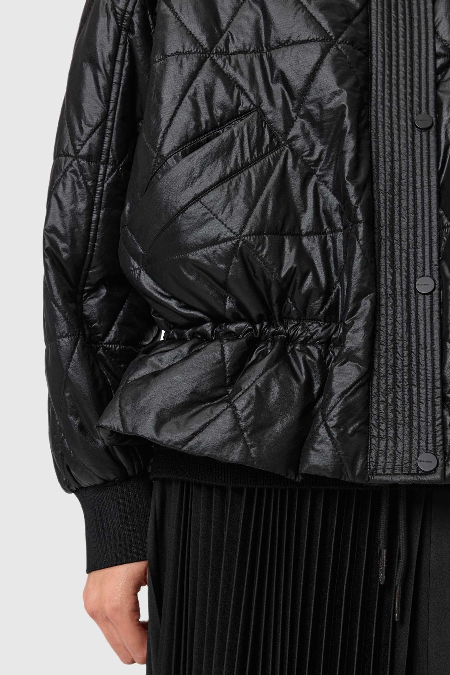ALII BOMBER BLACK 7