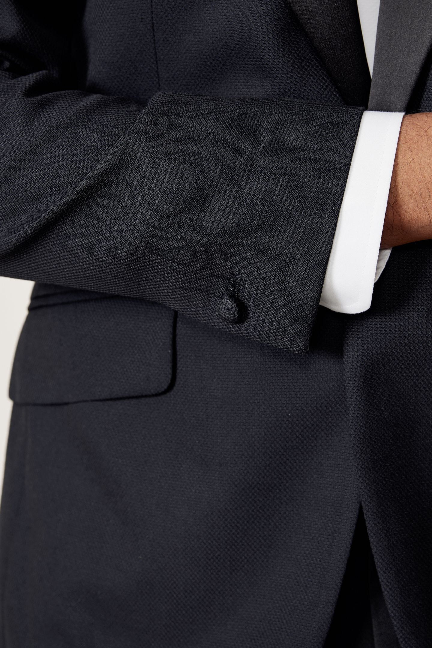 JACQUARD TUX NAVY 7