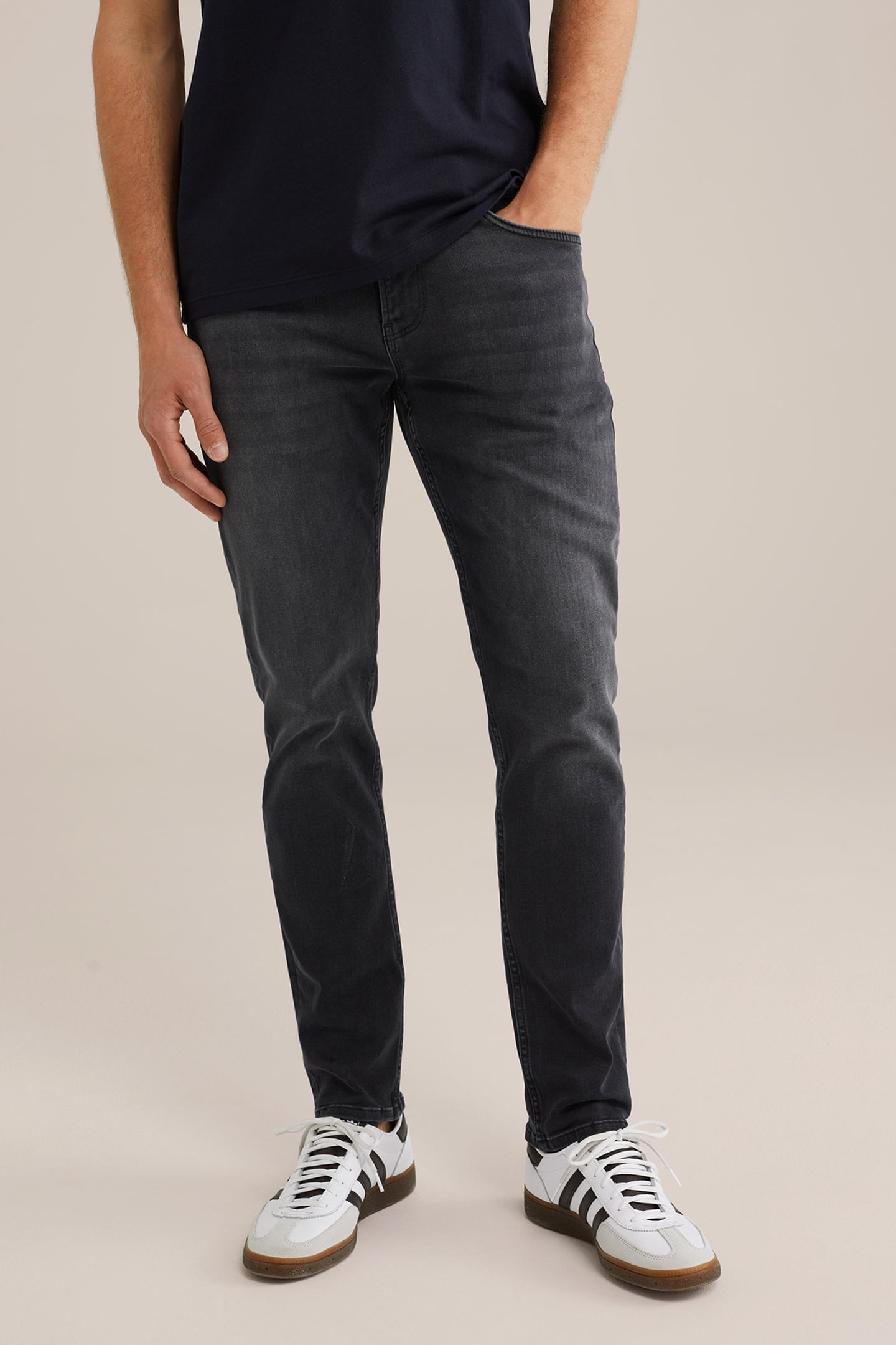 5-POCKET MID WAIST BLACK 1