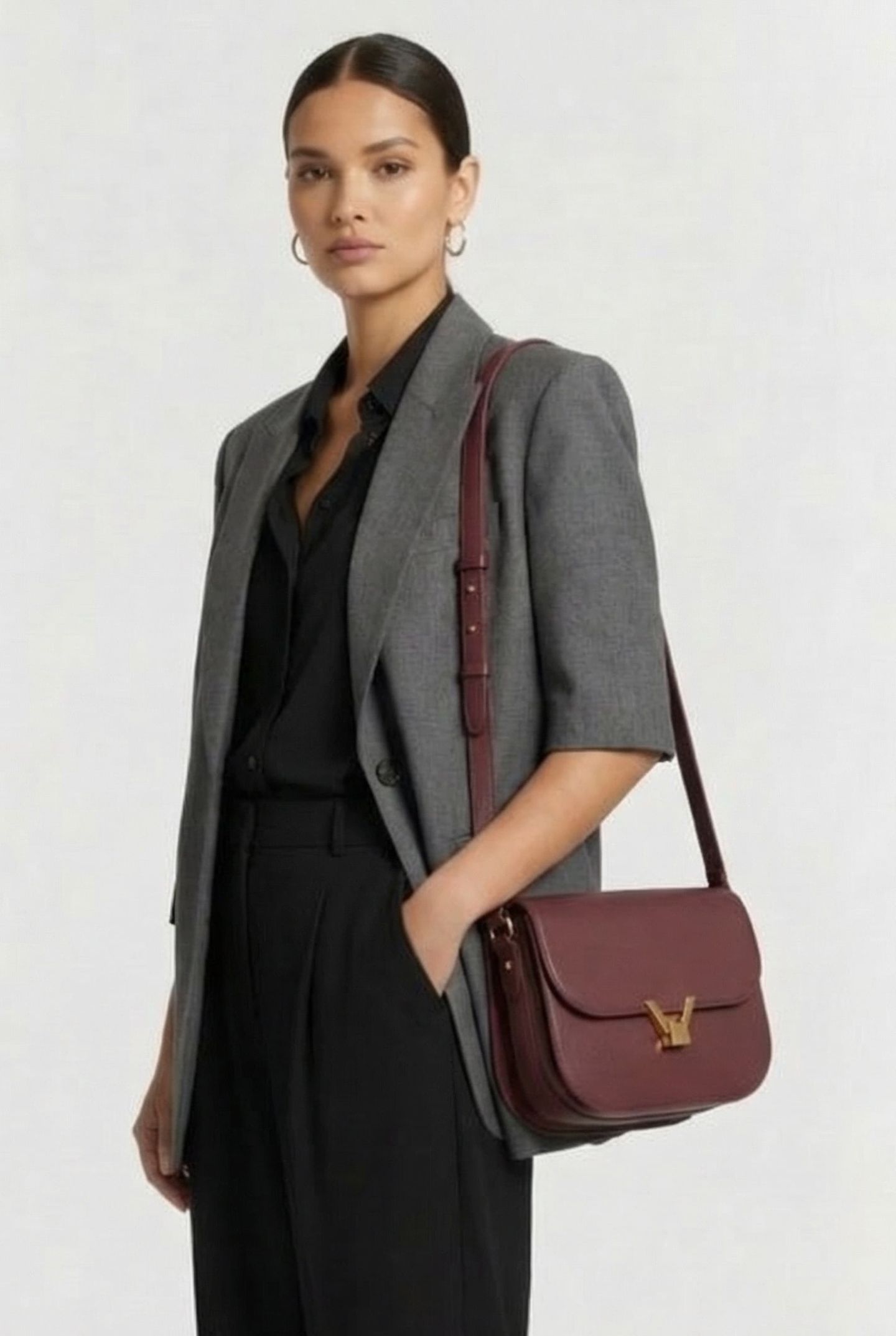 CROSS BODY BAG IN GRAINED LEATHER 1
