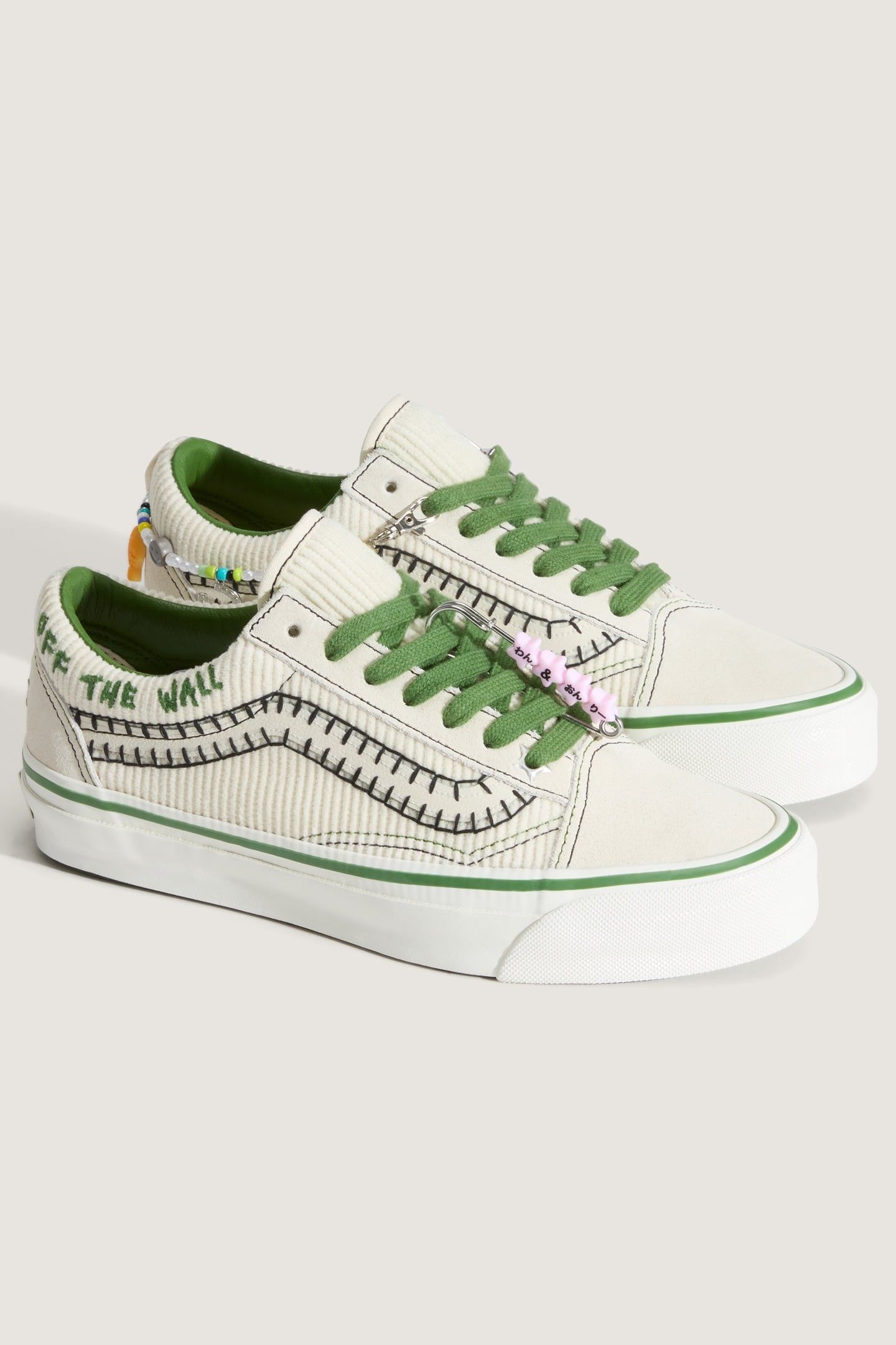 UNISEX OLD SKOOL CHARMS CREAM 1