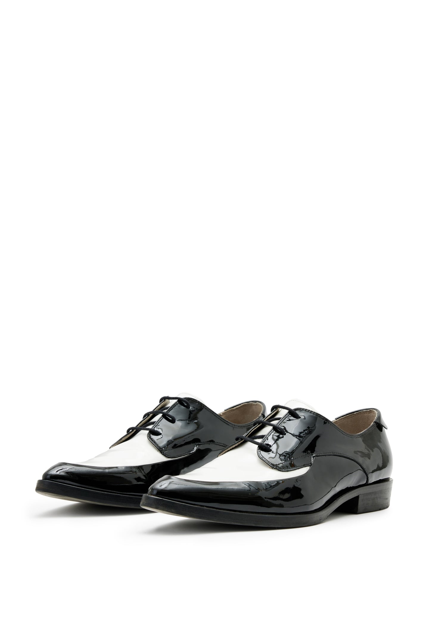 LEX PATENT LACE UP BLACK/WHITE 3