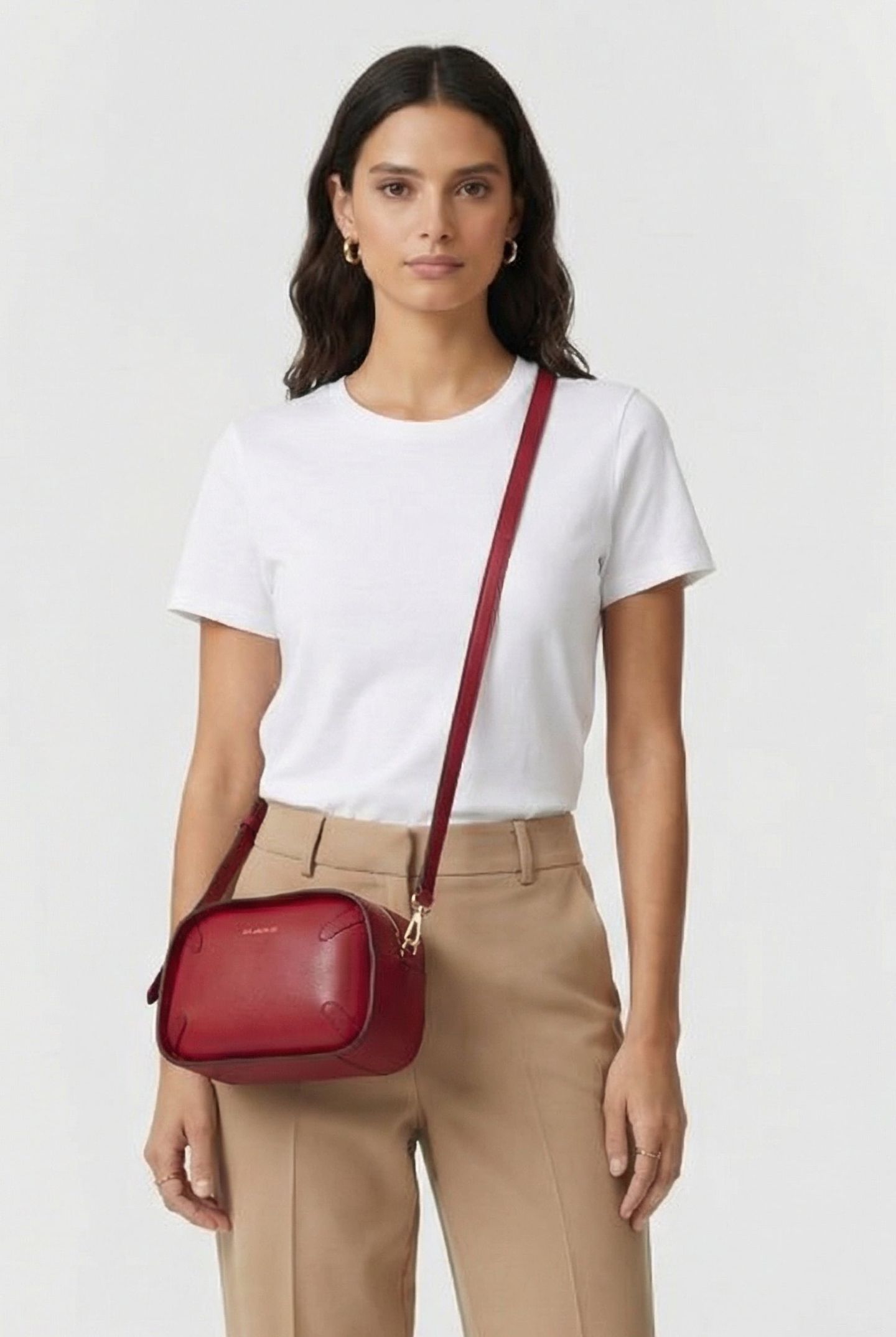 GRAINED LEATHER CROSS BODY CAMERA BAG IN BURGUNDY 1