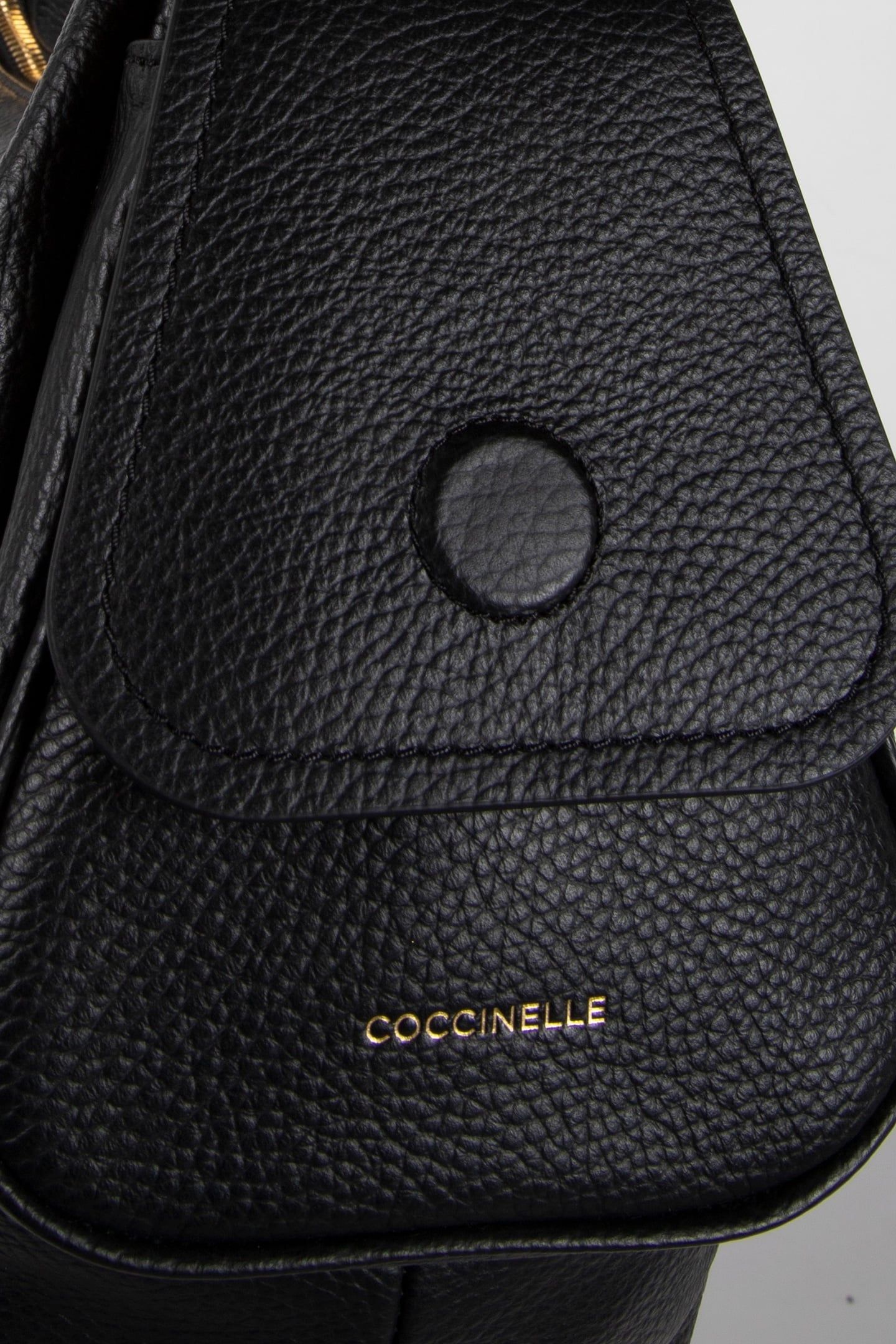 LARGE LEATHER SHOULDER BAG IN BLACK 5