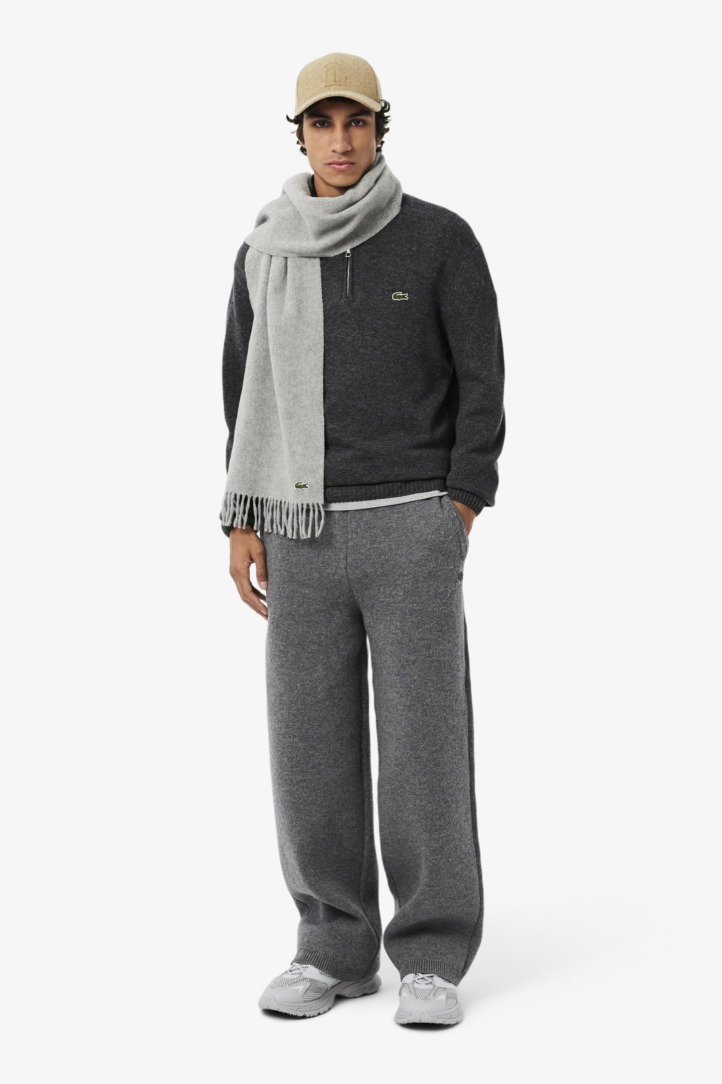 SWEATER 3