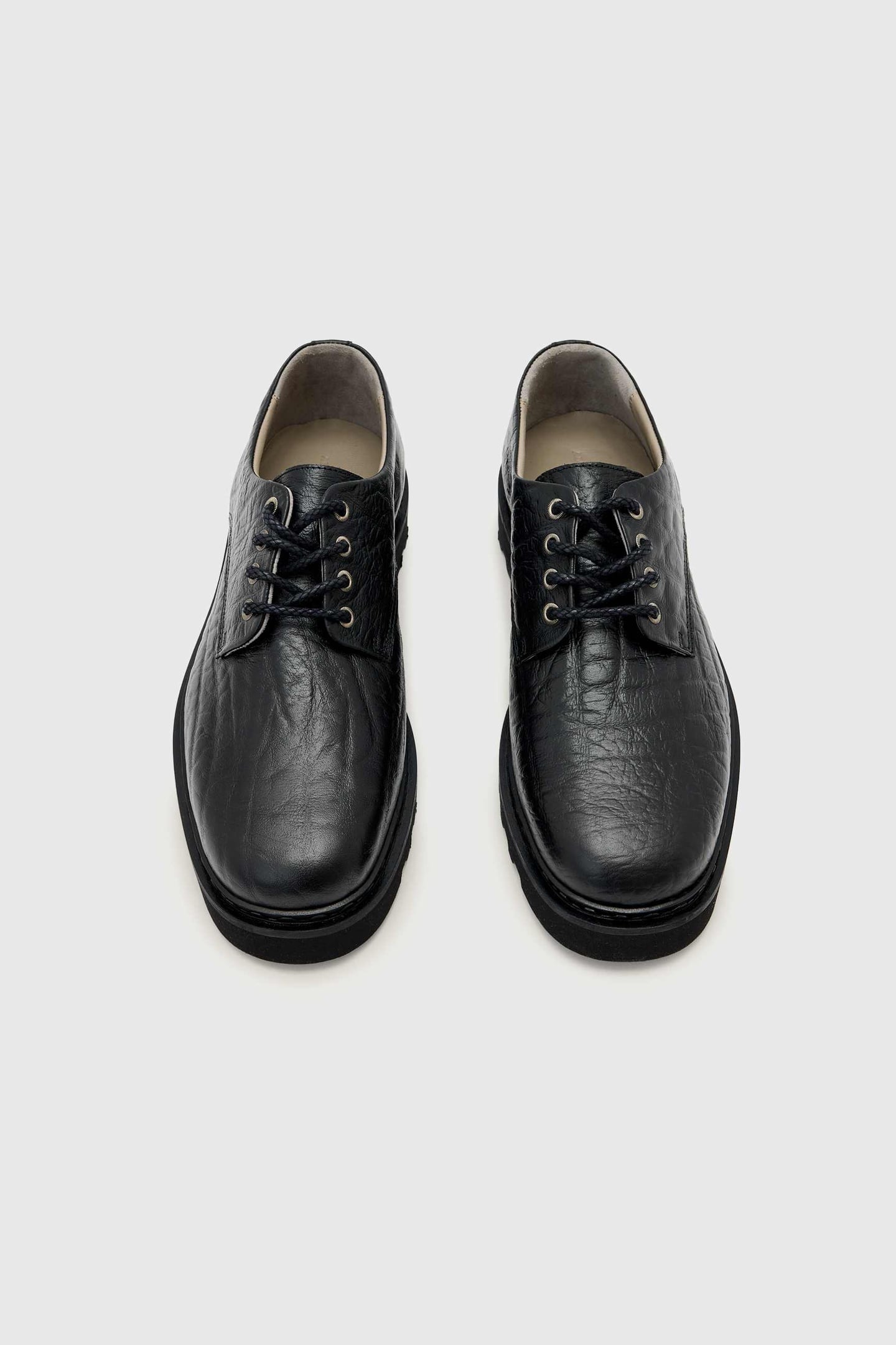 SKIFF DERBY BLACK GRAIN 2