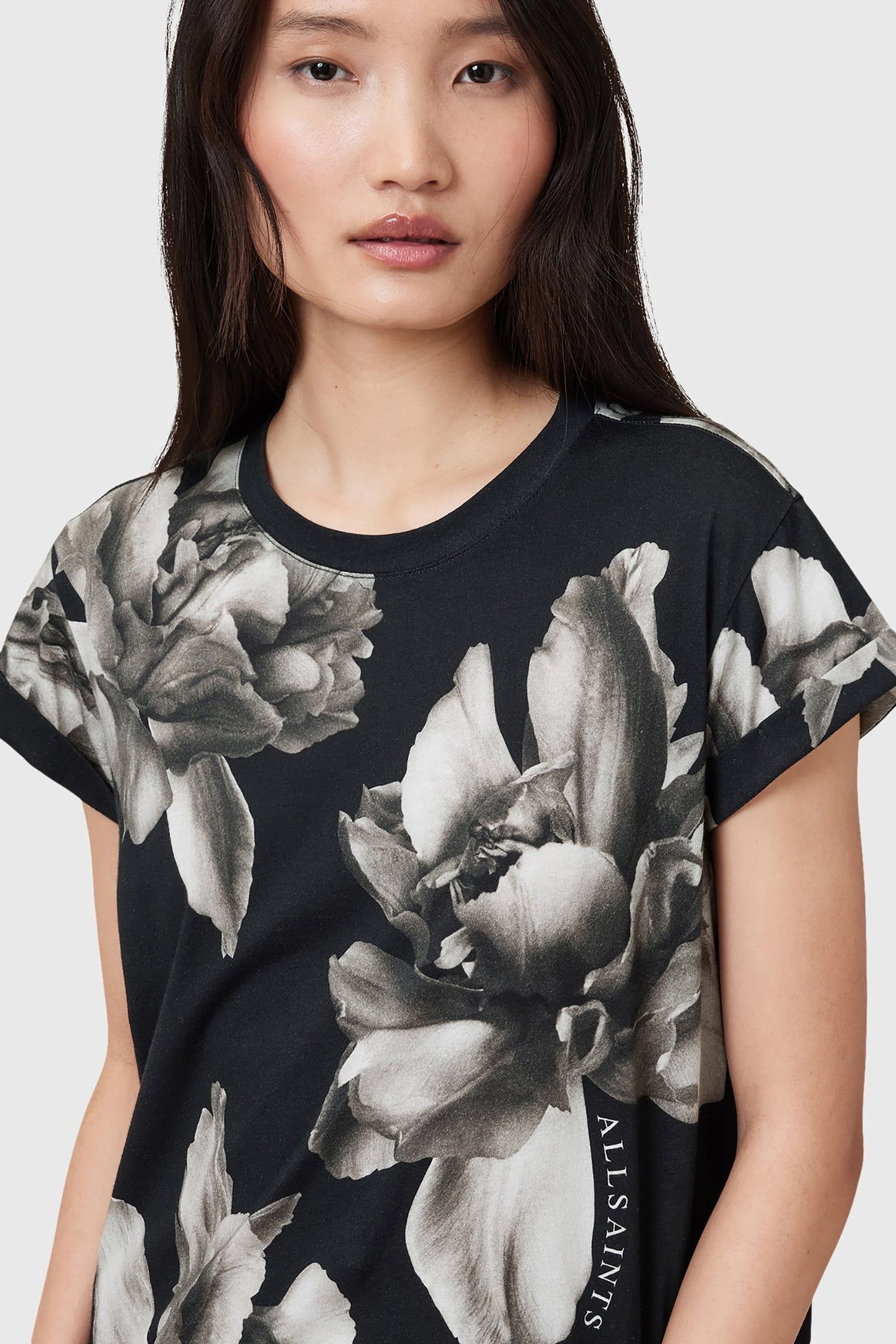 ANNA TEE IONE BLACK 2