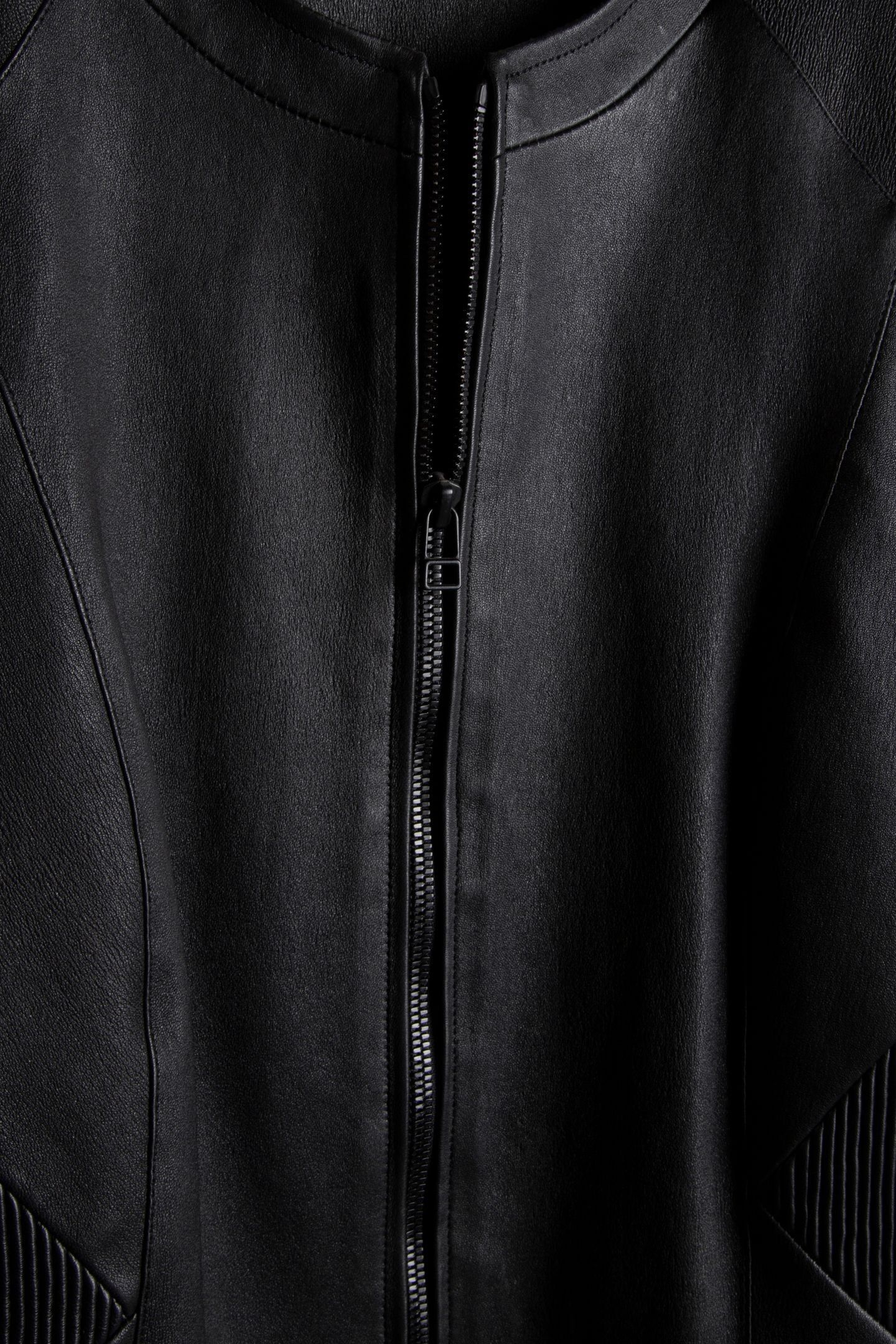 LUCKY BLACK 4