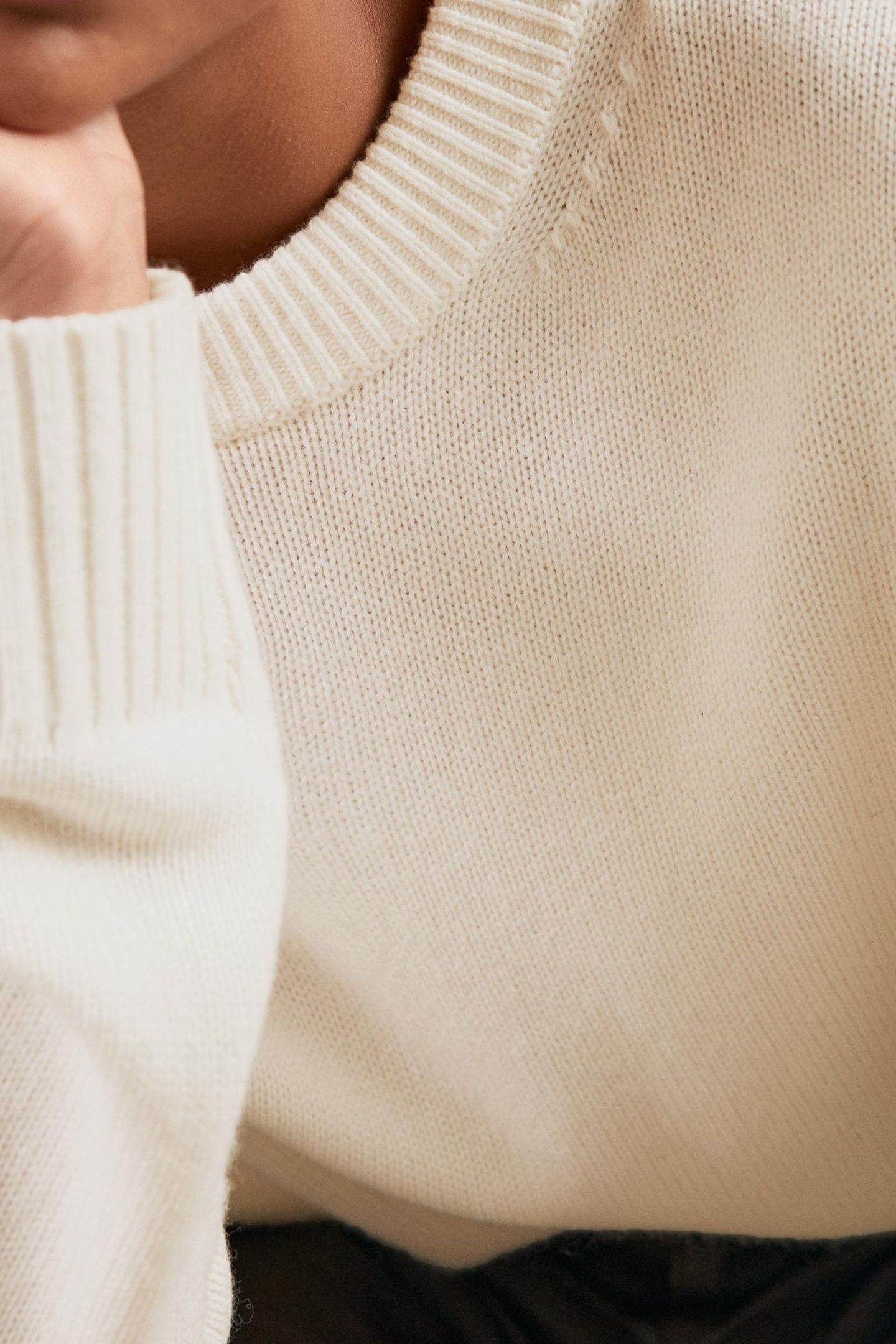 WOOL CASHMERE CREW NECK CREAM 3