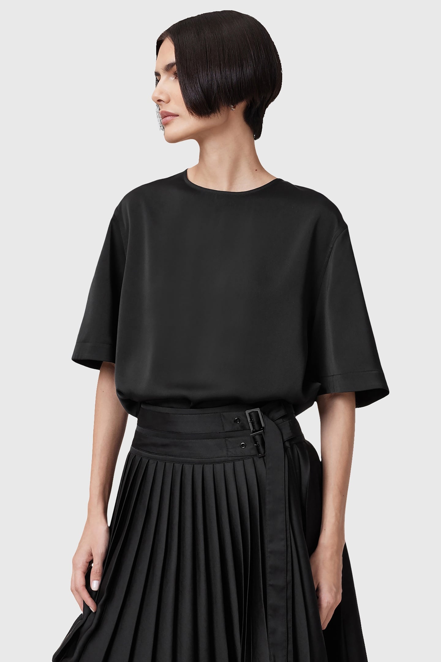 AMELIE SATIN TEE BLACK 6