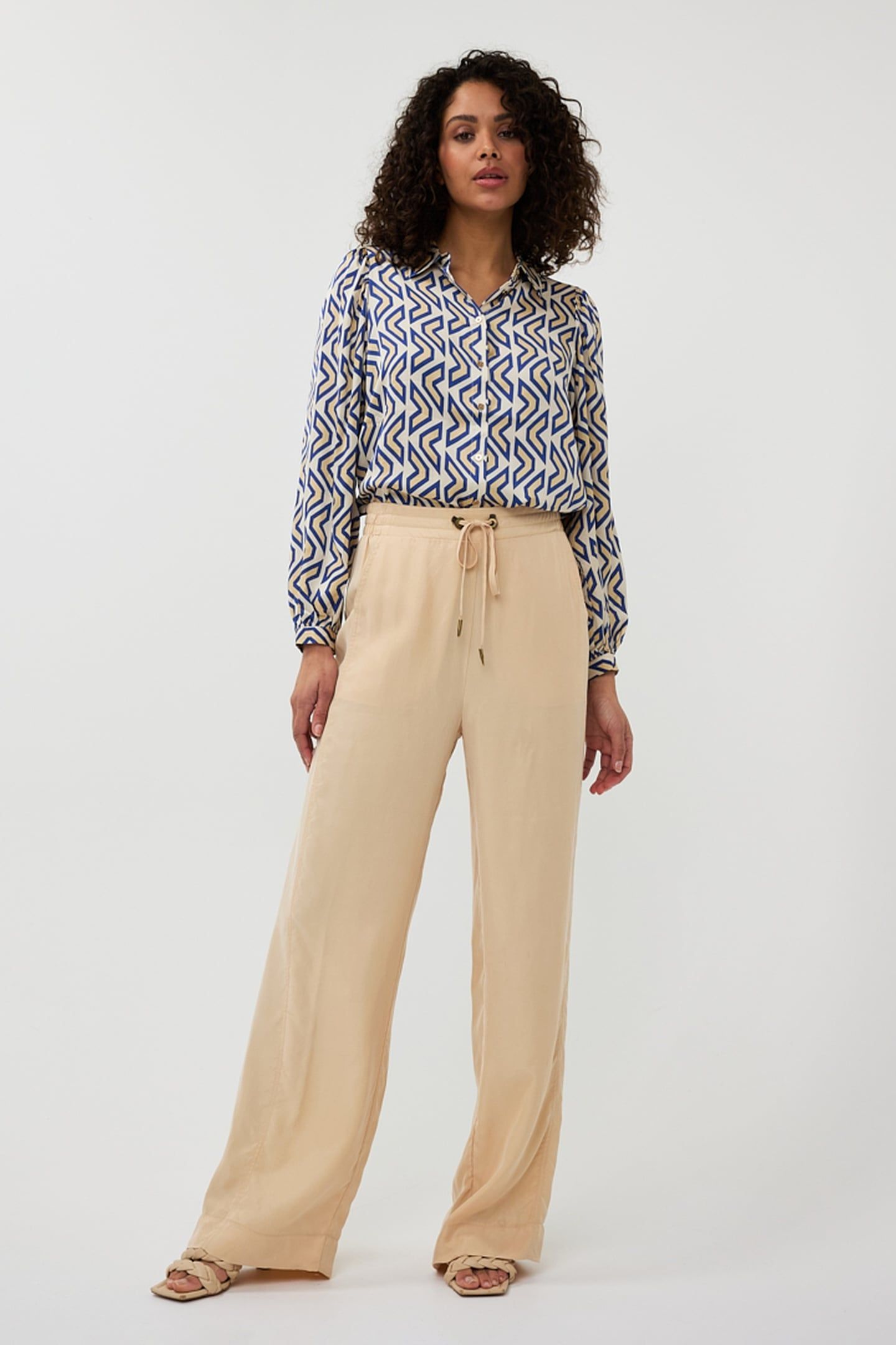 BLOUSE BASIC UTOPIA GRAPHIC PRINT 3