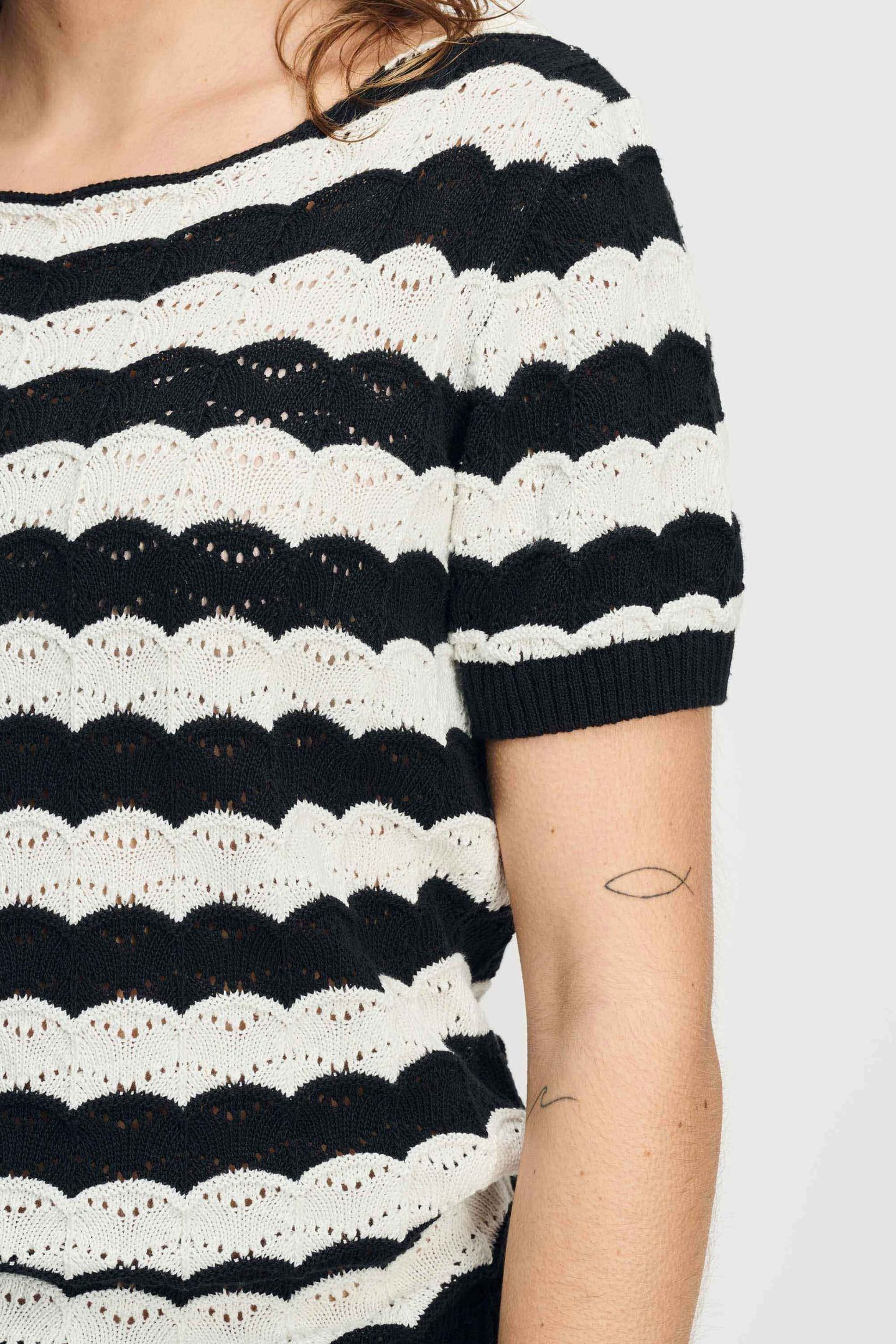 TOP - CROCHET BLACK WHITE 8