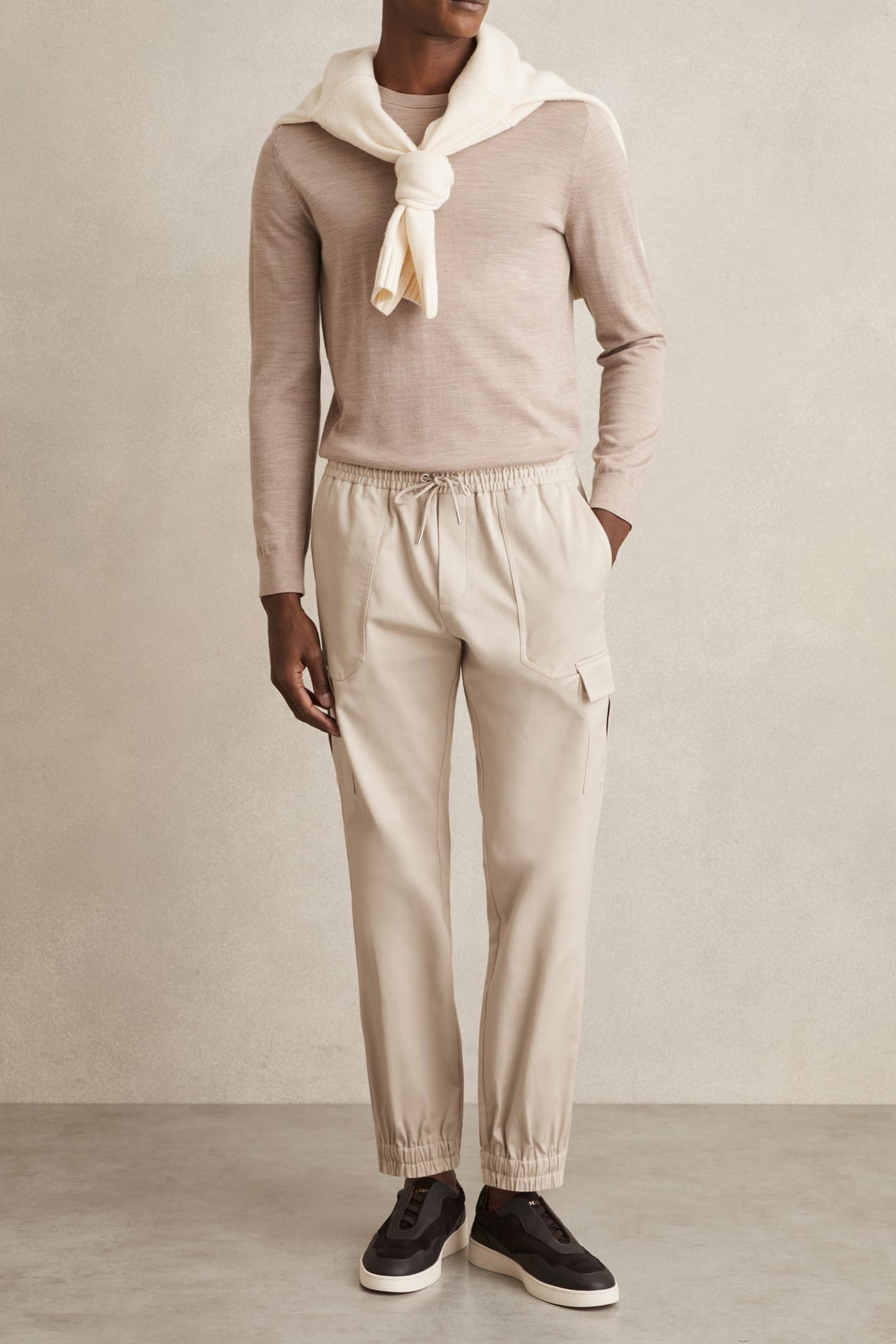 RELAXED DRAWSTRING CARGO CUFFED TROUSER STONE 2